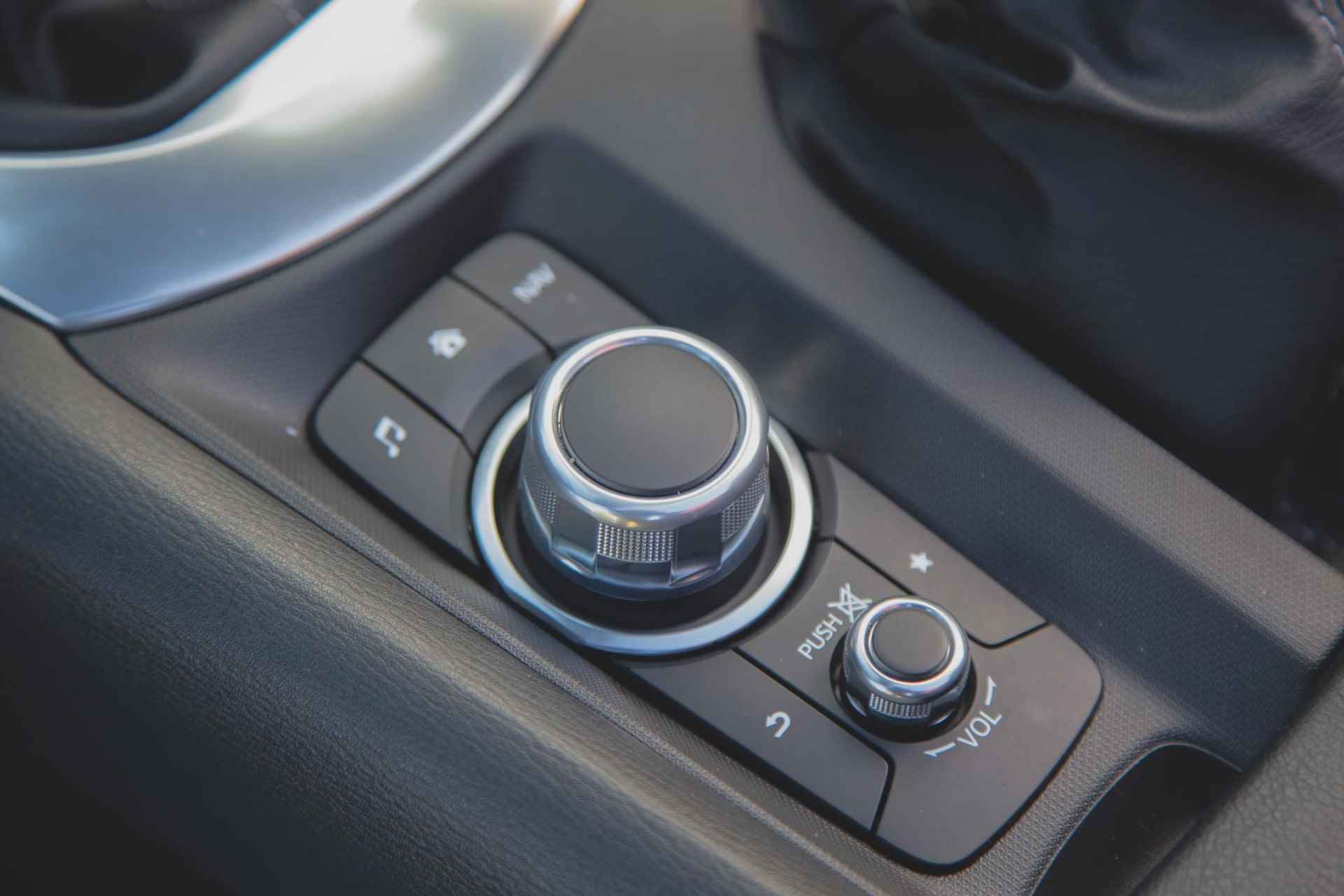 Mazda MX-5 2.0 SkyActiv-G 184 Luxury Bose | Carplay | Dealer onderhouden | 17 inch - 37/57