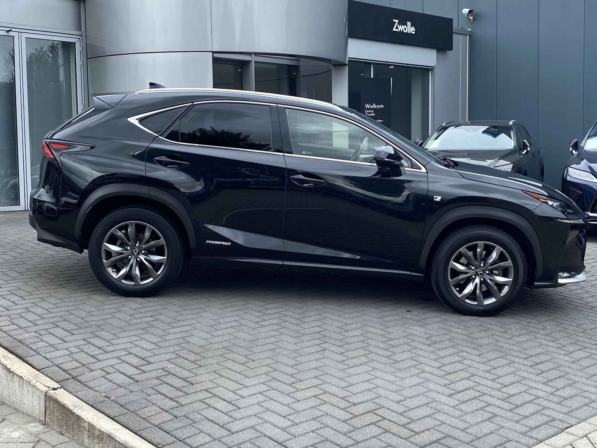 Lexus NX 300h AWD F Sport Line TRIPLE-LED STOELVERW EL-ACHTERKLEP AD-CRUISE DRAADLOZE LADER - 2/33