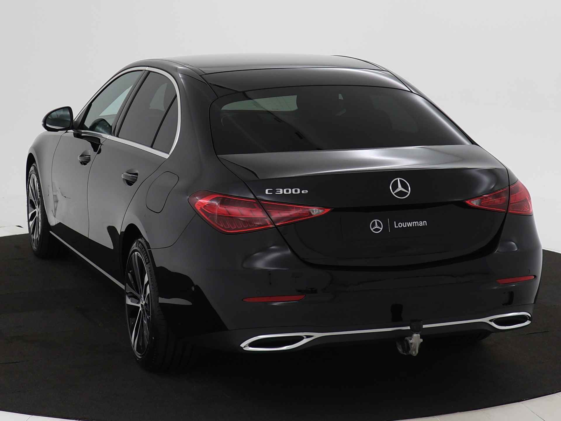 Mercedes-Benz C-Klasse 300 e Luxury Line | Trekhaak | Antidiefstalpakket GUARD 360° Plus | Memorypakket | Parkeerpakket met achteruitrijcamera | USB-pakket | 	Smartphone-integratie | Verwarmde stoelen vooraan | Spiegelpakket | - 13/37