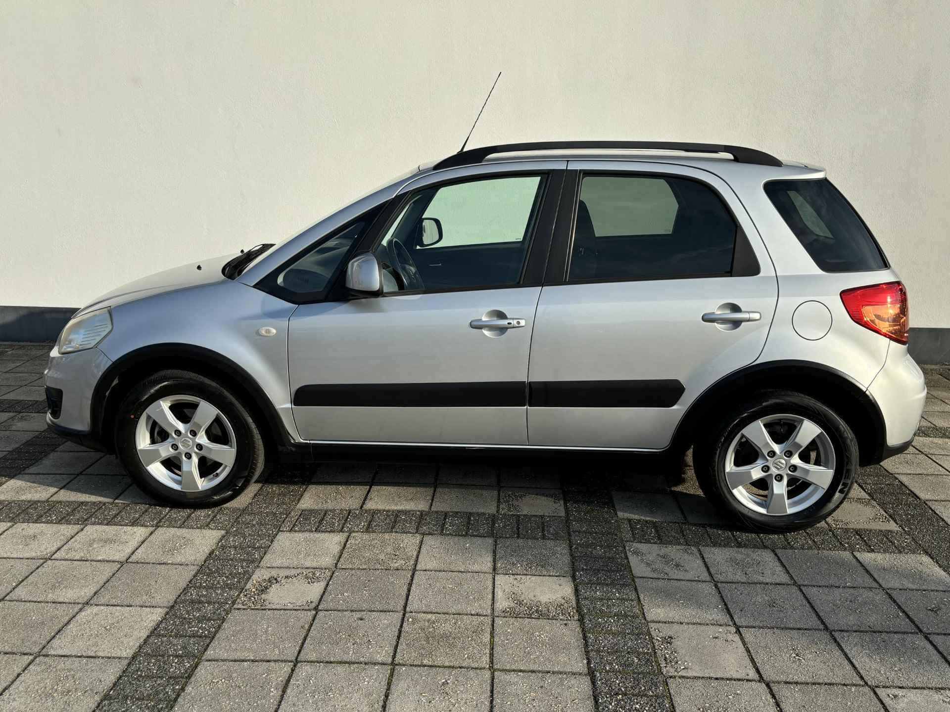 Suzuki SX4 1.6 Exclusive Rijklaar prijs - 2/25