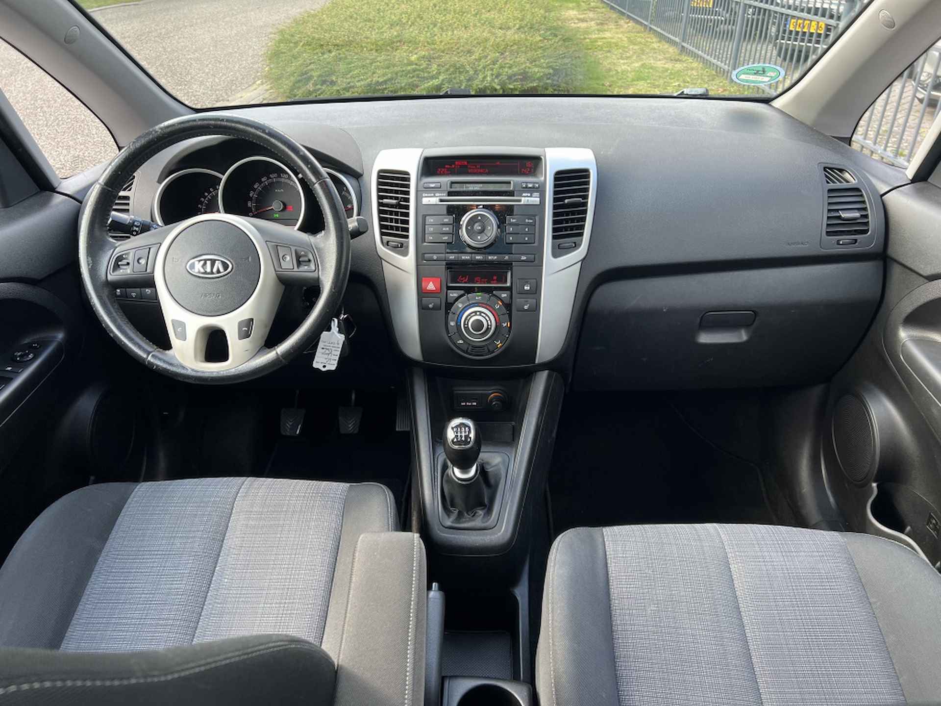 Kia Venga 1.4 CVVT X-ecutive | Schuifdak | Bluetooth telefoonverbinding | - 2/18