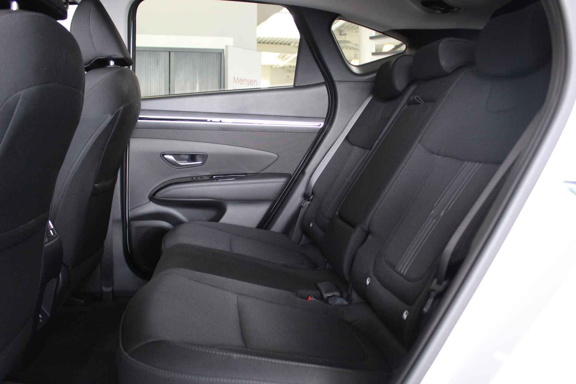 Hyundai Tucson 1.6 T-GDI PHEV Comfort SMART Black Pack4WD Plug-in Hybride | Navigatie | Stoelverwarming | Dealer onderhouden - 8/35