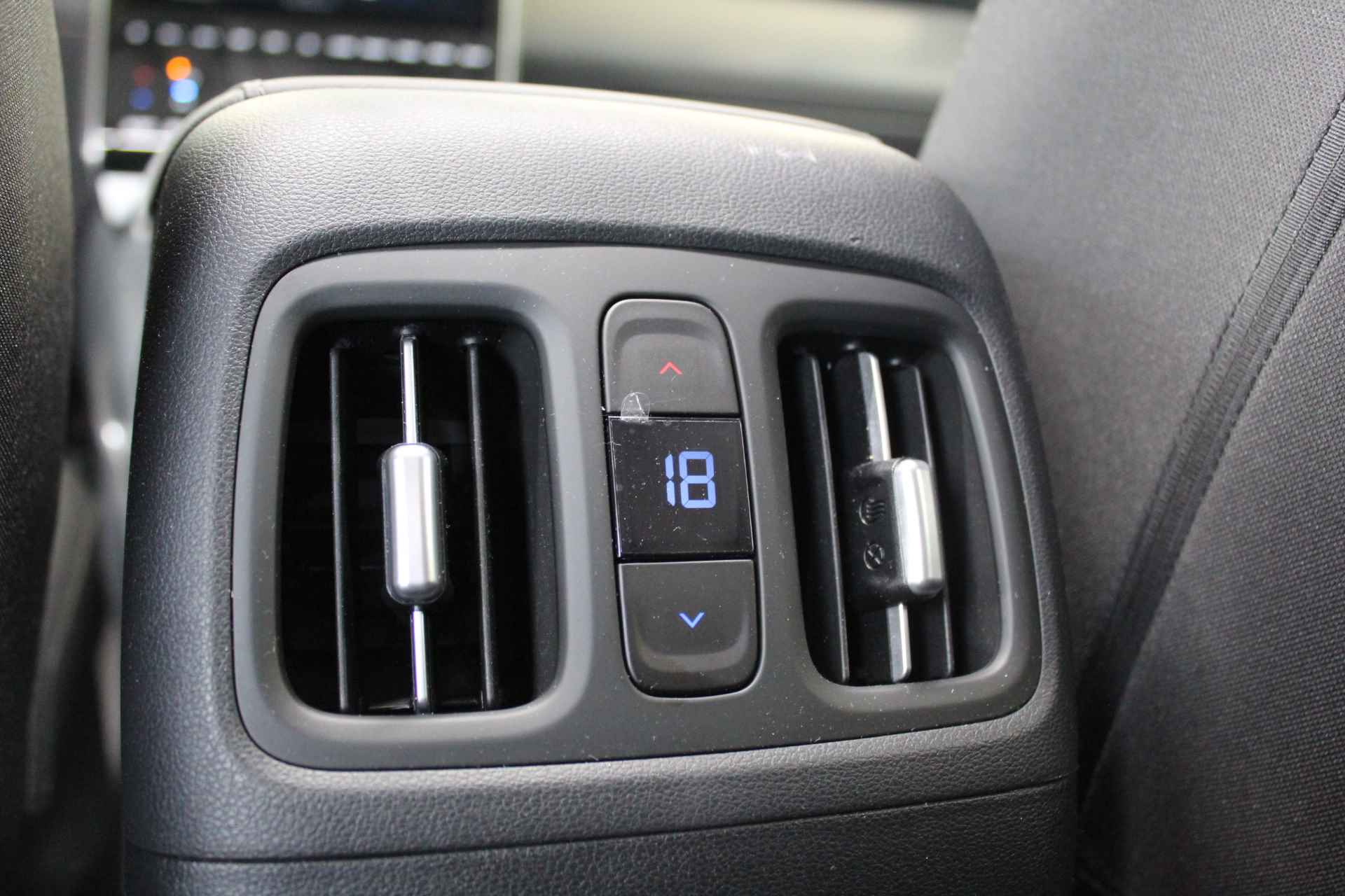 Hyundai Tucson 1.6 T-GDI PHEV Comfort SMART Black Pack4WD Plug-in Hybride | Navigatie | Stoelverwarming | Dealer onderhouden - 35/35