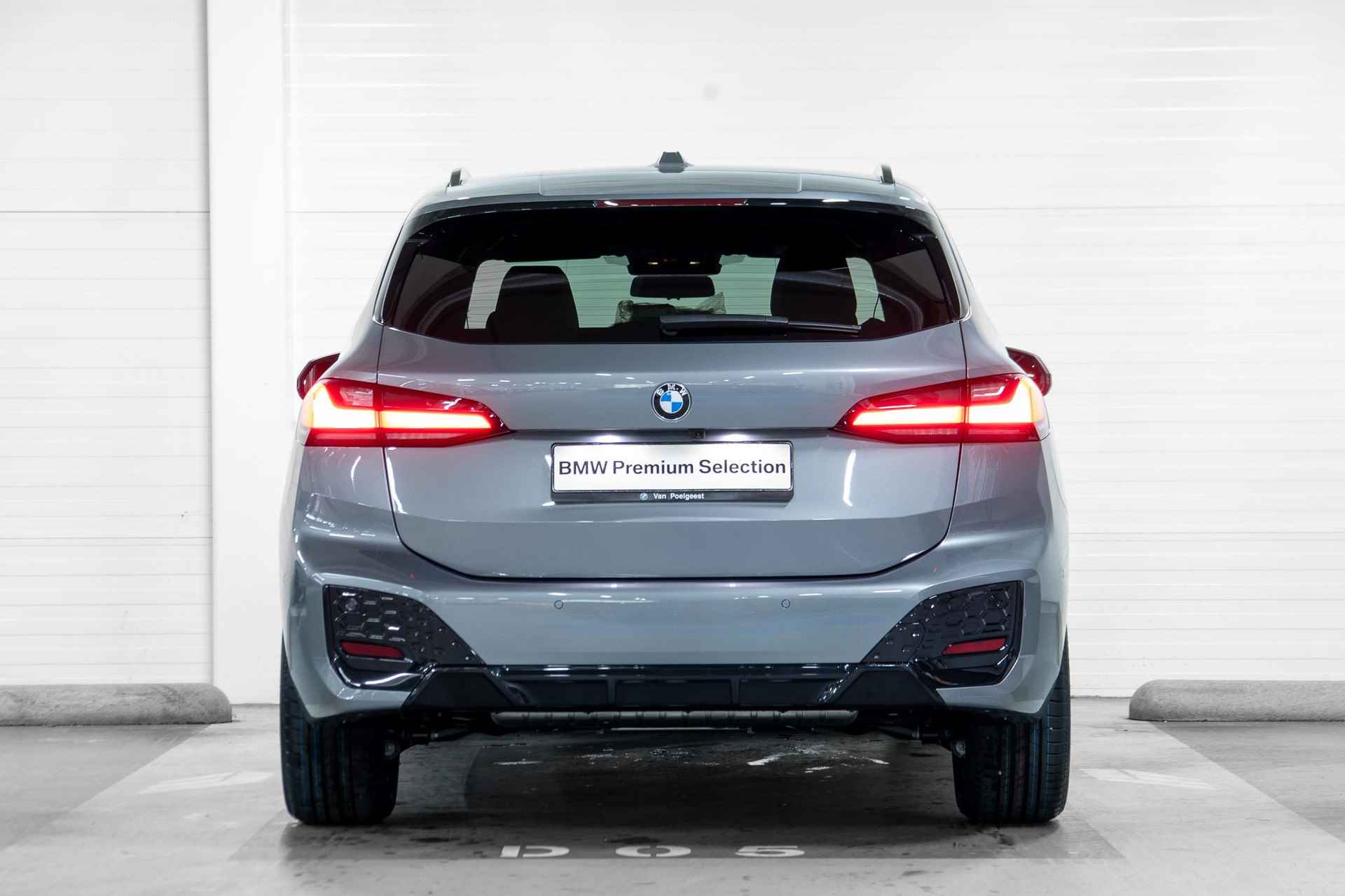 BMW 2 Serie Active Tourer 220i | M-Sport | Travel Pack | Premium Pack | Panoramadak - 6/16