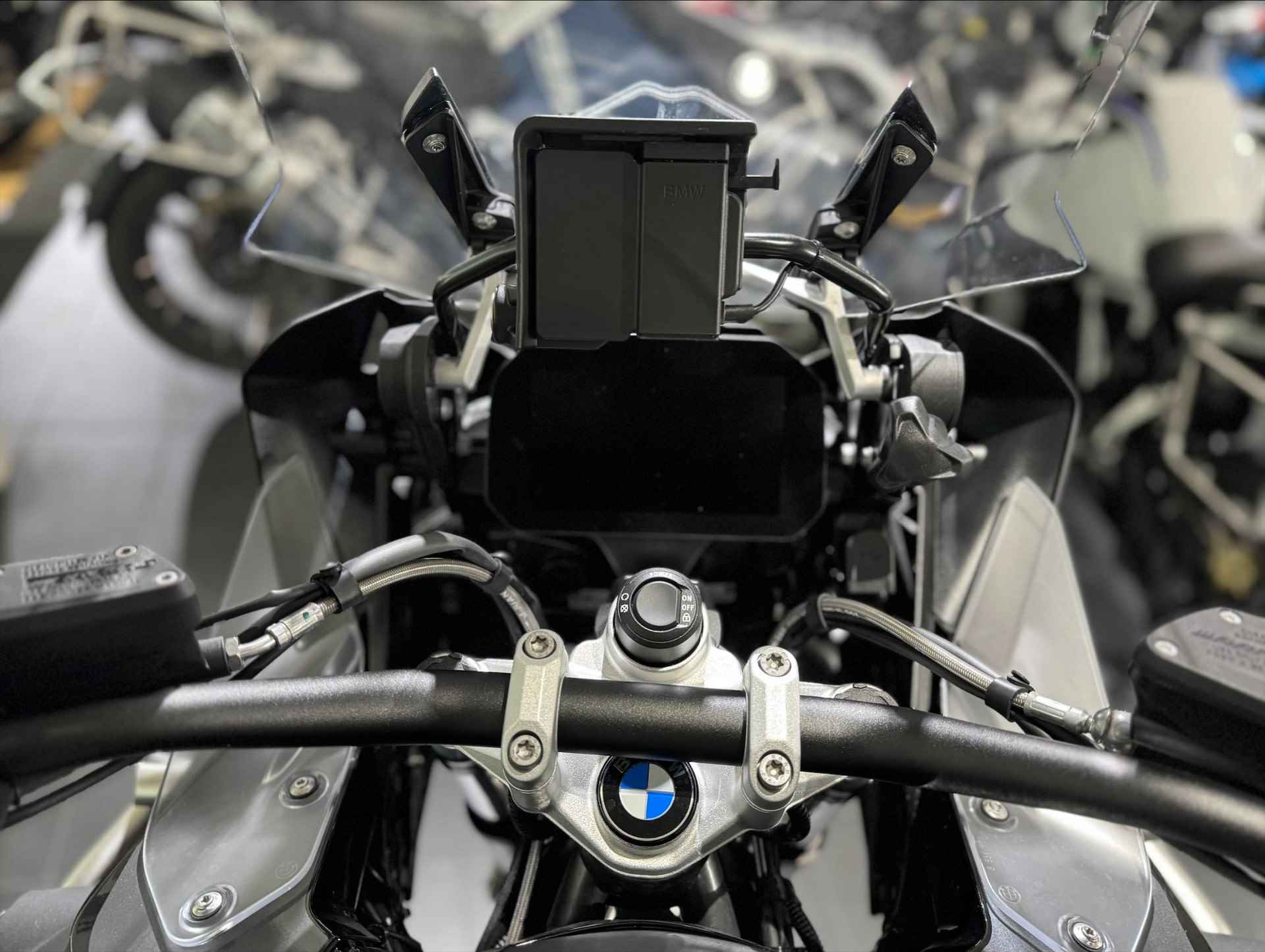 BMW R 1250 GS Adventure TRIPLE BLACK - 6/8