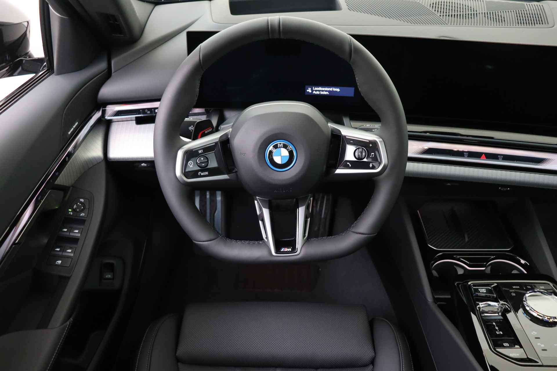 BMW i5 eDrive40 High Executive M Sport 84 kWh / Panoramadak / Parking Assistant Plus / Adaptieve LED / Driving Assistant Professional / Stoelventilatie / M Sportonderstel - 25/50