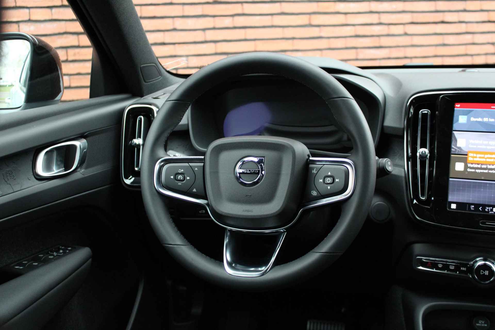 Volvo XC40 Single Motor Extended Range Plus, Adaptieve Cruise Control, Pilot Assist, Stoelverwarming, Stuurwielverwarming, Apple Car Play, Nubuck bekleding, Extra getint glas, 20" Lichtmetalen velgen, - 12/22