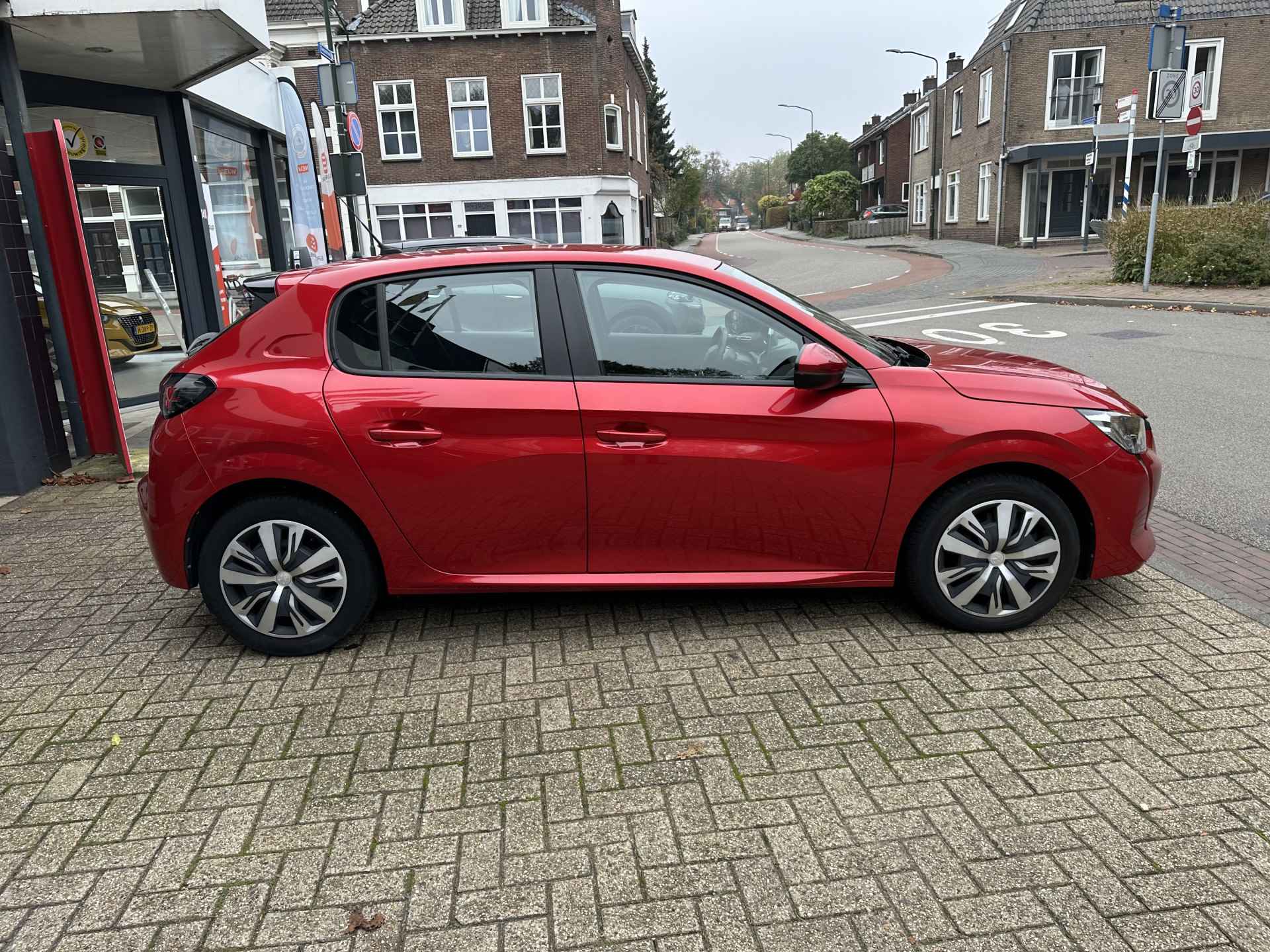 Peugeot 208 1.2 PureTech Active 100pk All-in prijs Navi/Cruise/Airco/Carplay/Parkeer sens. - 6/25