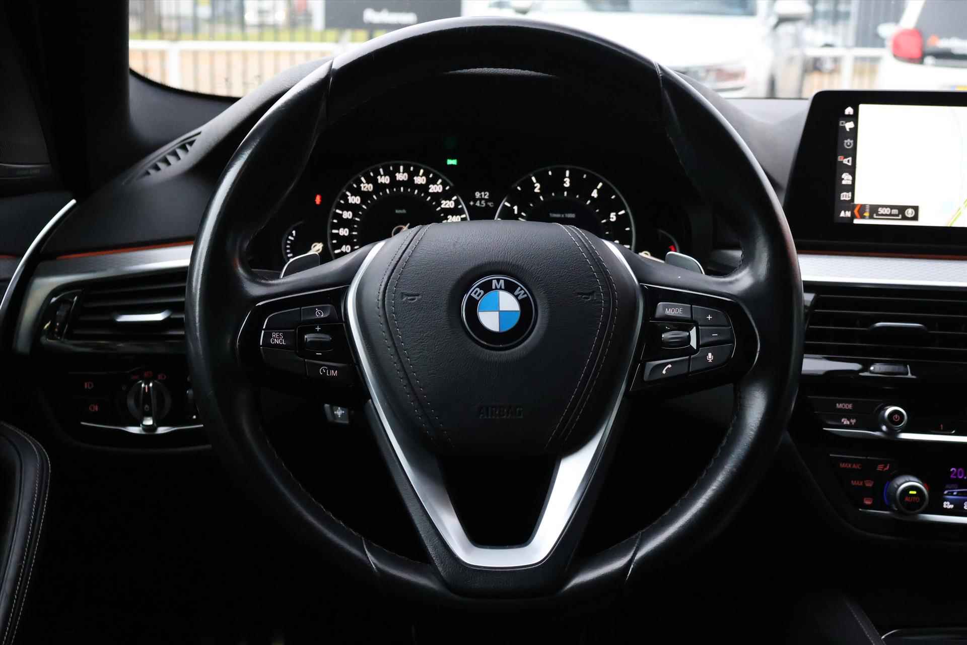 BMW 5-Serie Touring (g31) 520i M-Sport 184pk Aut. | Harman Kardon | Trekhaak | Leder Interieur | Memory seats - 17/52