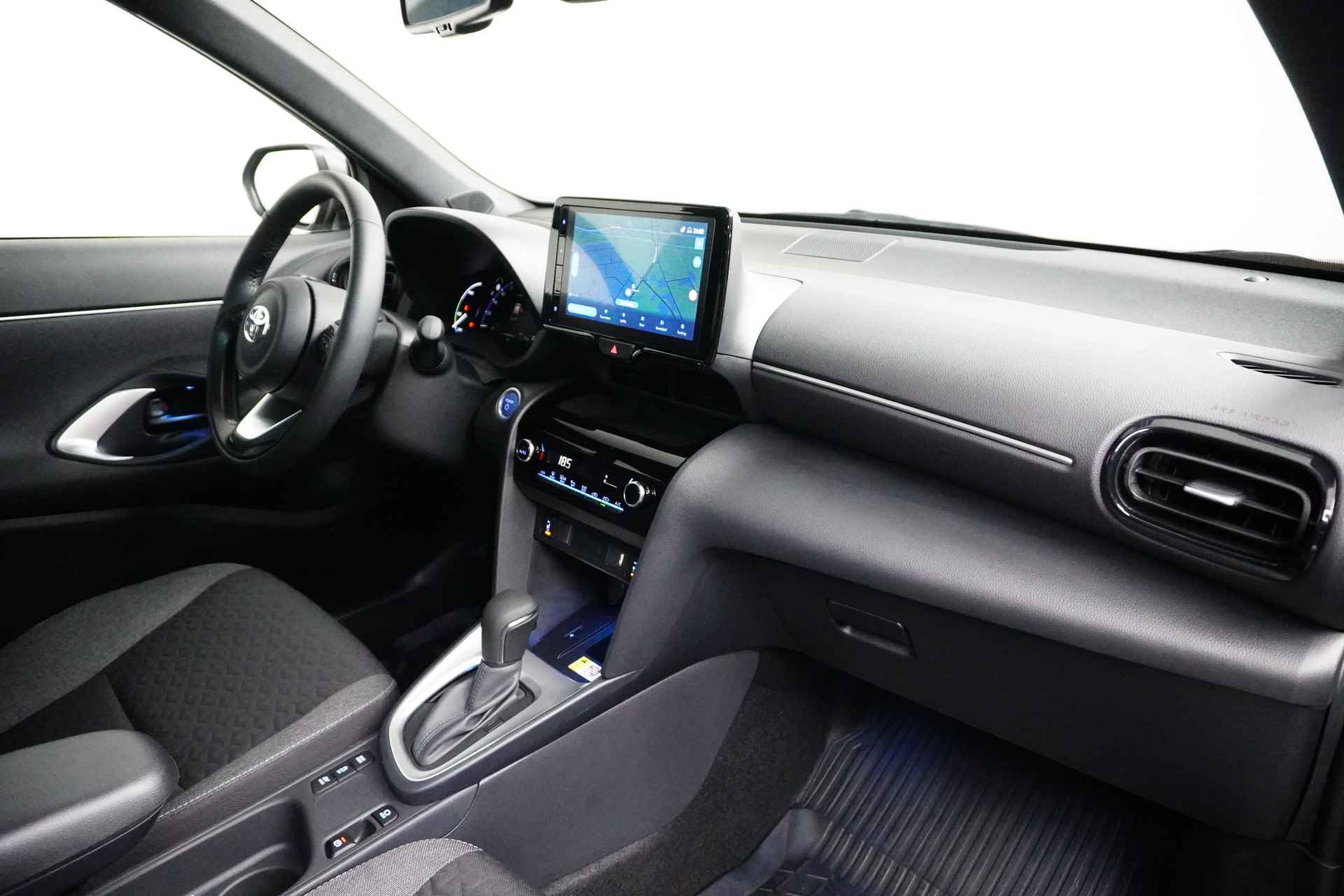 Toyota Yaris Cross 1.5 Hybrid Dynamic | Panoramadak | Adaptieve cruise | Draadloos laden | Stuurverwarming | - 8/30