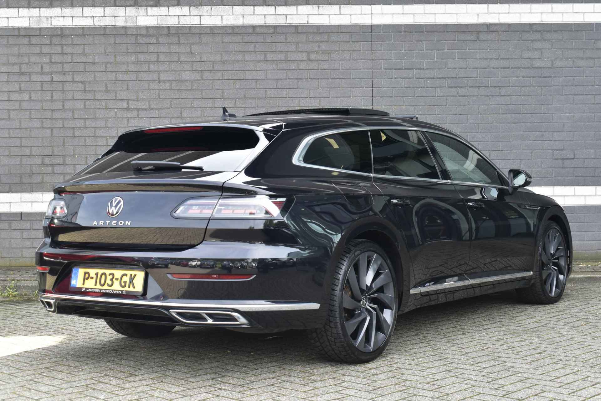 Volkswagen Arteon Shooting Brake 2.0 TSI R-Line Business+ / Panoramadak / 20" / Apple CarPlay / Stoelverwarming - 2/45