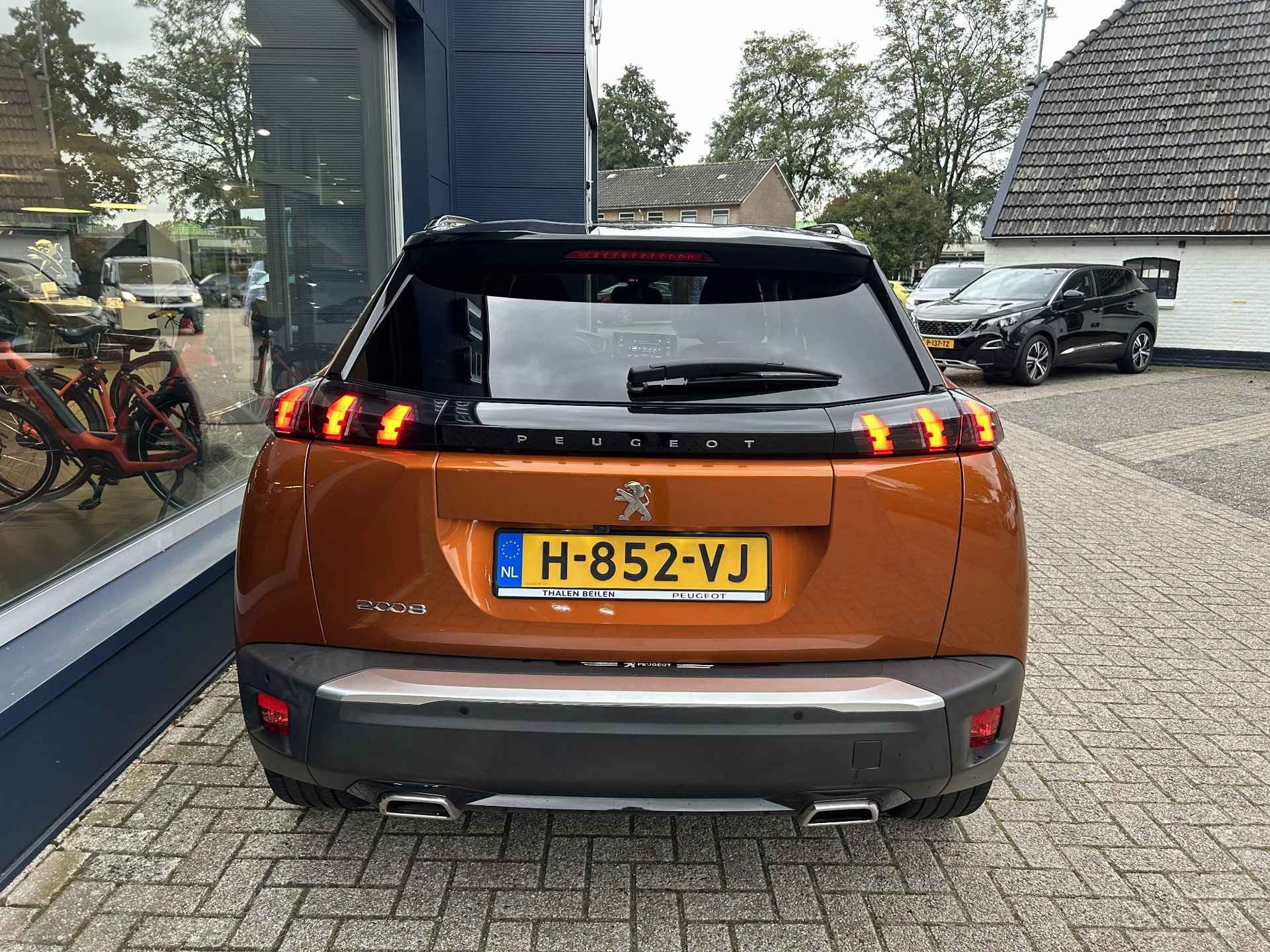 Peugeot 2008 1.2 Turbo 100 PK GT Style | LED Verlichting | Zwart Dak | Climate Control | Cruise Control | Keyless Start | Navigatie | Camera | Parkeersensoren V+A | Half Lederen Bekleding | Hoge Zitpositie | 18 Inch Lichtmetalen Velgen | - 6/48