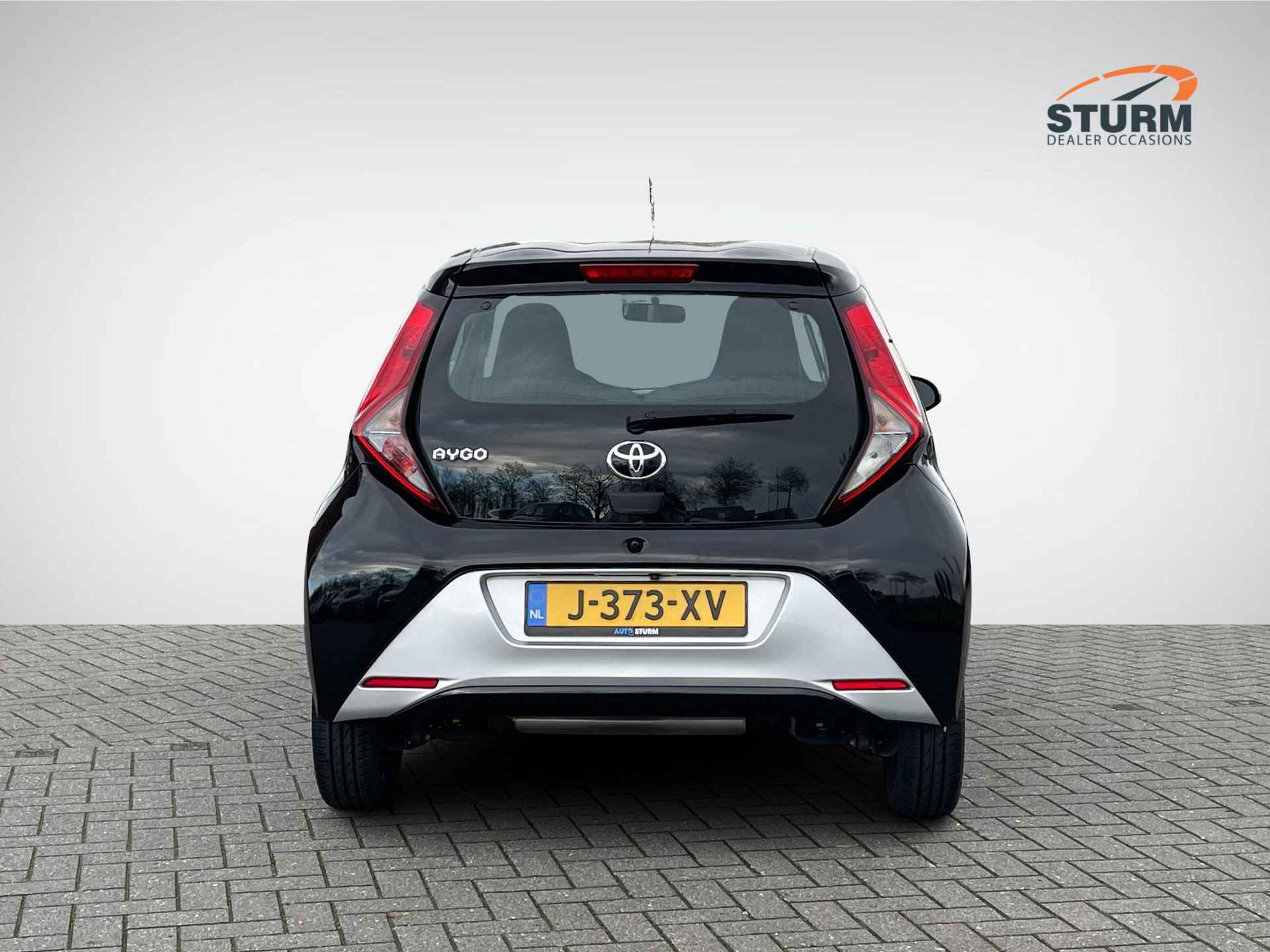 Toyota Aygo 1.0 VVT-i x-play | Airco | Apple Carplay & Android | Achteruitrijcamera | Bluetooth | Rijklaarprijs! - 5/26