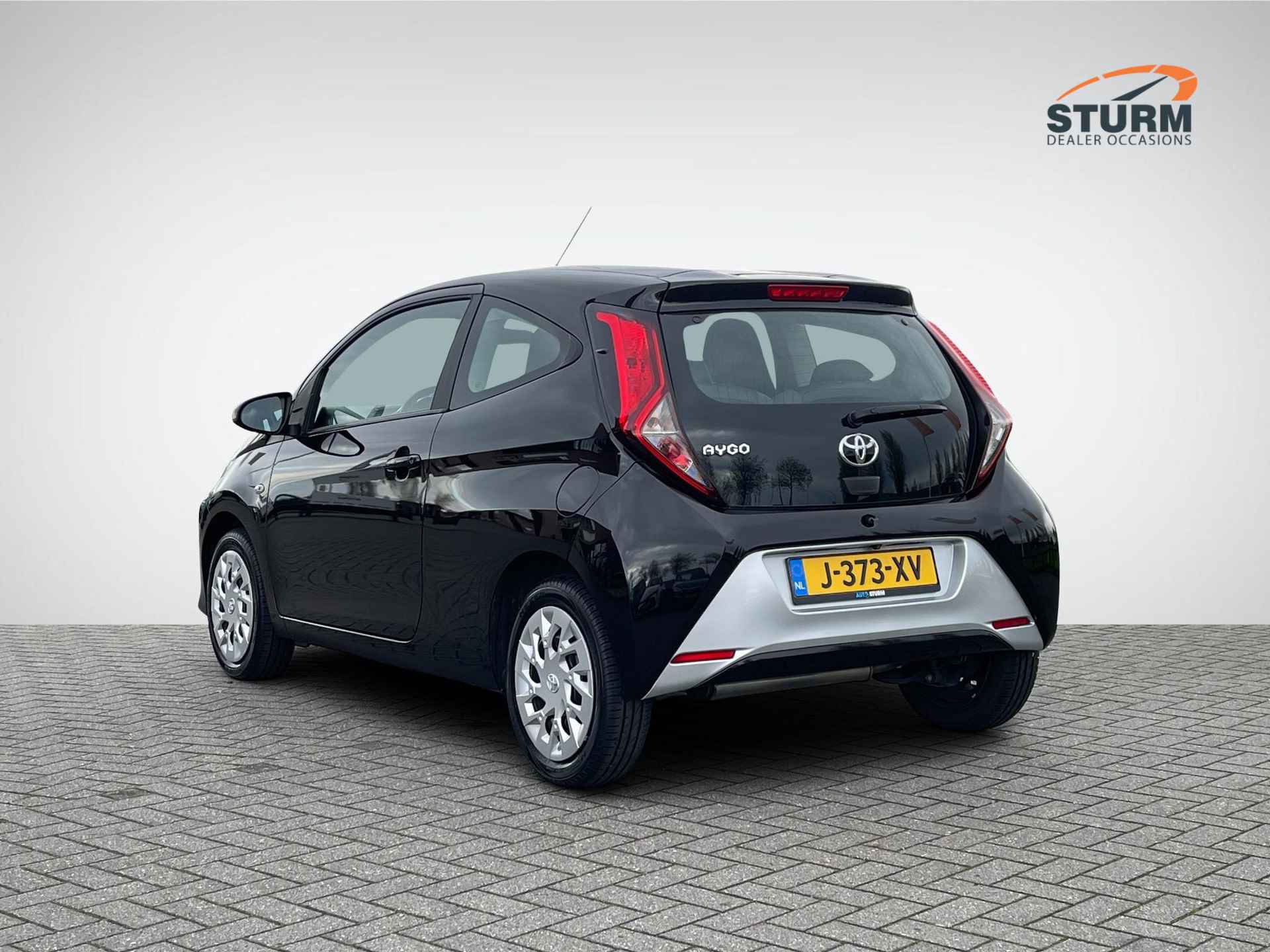 Toyota Aygo 1.0 VVT-i x-play | Airco | Apple Carplay & Android | Achteruitrijcamera | Bluetooth | Rijklaarprijs! - 6/26