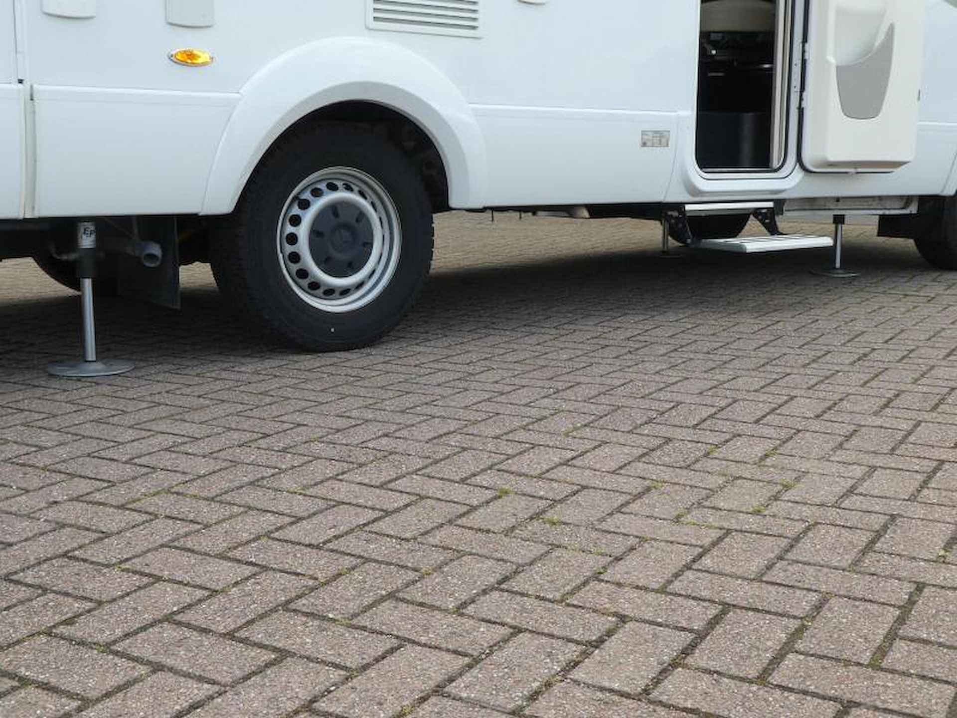 Hymer ML-I 580 GEEN HEFBED / E&P LEVEL!! - 15/16