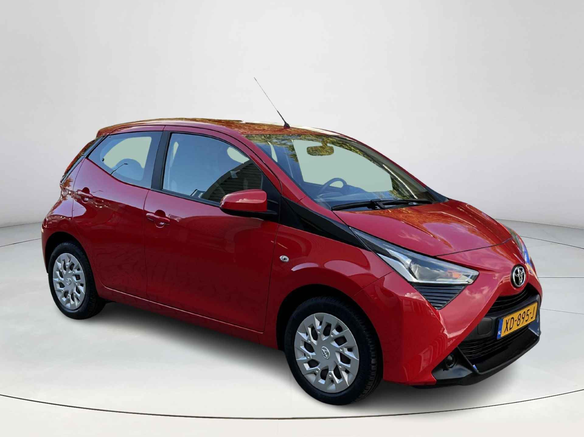 Toyota Aygo 1.0 VVT-i x-play  | All in prijs | Automaat | Airco | Achteruitrijcamera - 8/28