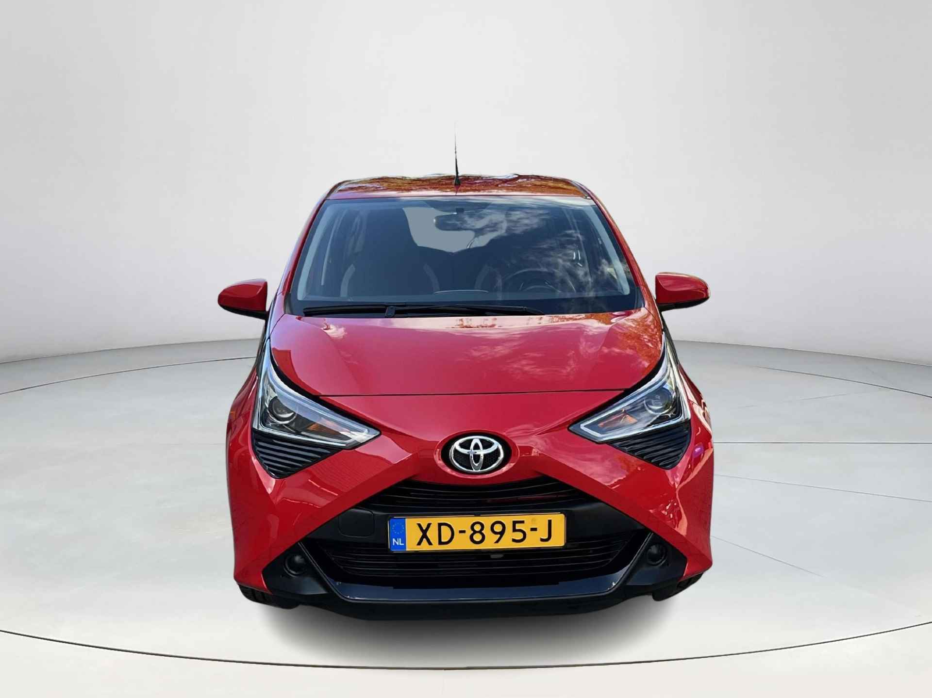 Toyota Aygo 1.0 VVT-i x-play  | All in prijs | Automaat | Airco | Achteruitrijcamera - 9/28