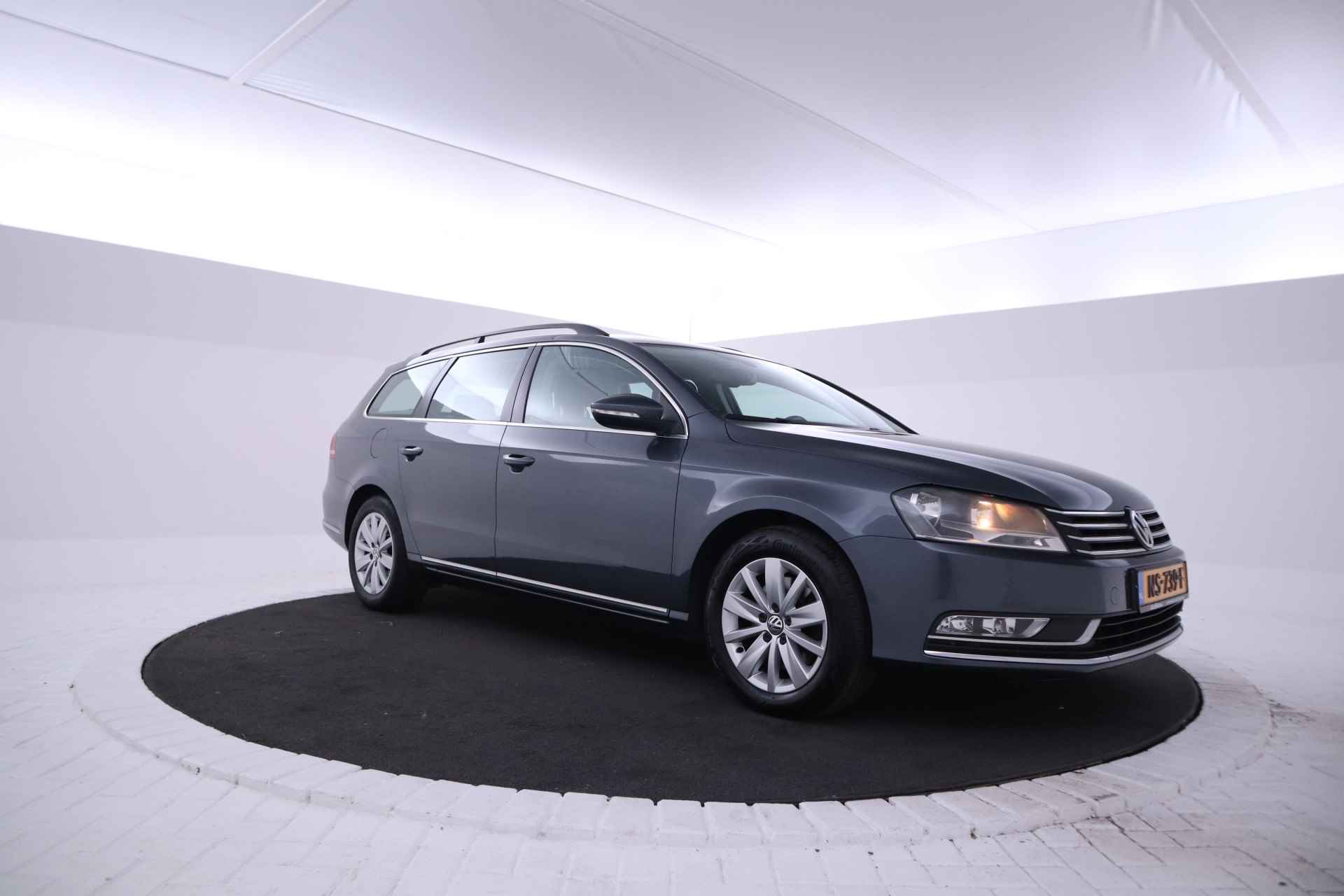 Volkswagen Passat Variant 2.0 TDI R-line BlueMotion Panoramadak, CLimate, Trekhaak - 3/38