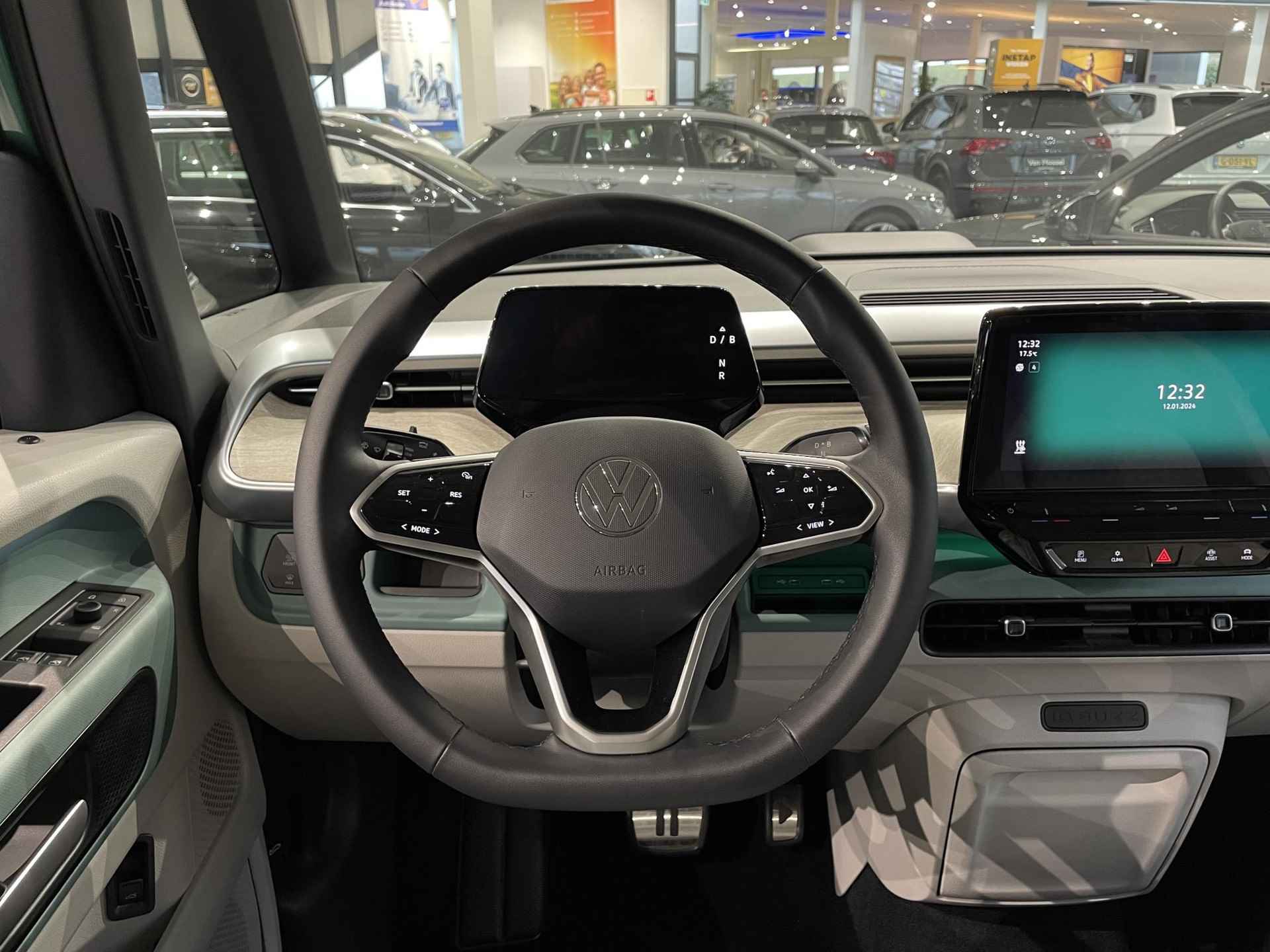 Volkswagen ID. Buzz Pro 77kWh 204 PK | Automaat | Navigatie | LED Matrix | Trekhaak | Apple carplay | Android auto | Keyless | Parkeersensoren | Camera | Stoelverwarming | - 15/24