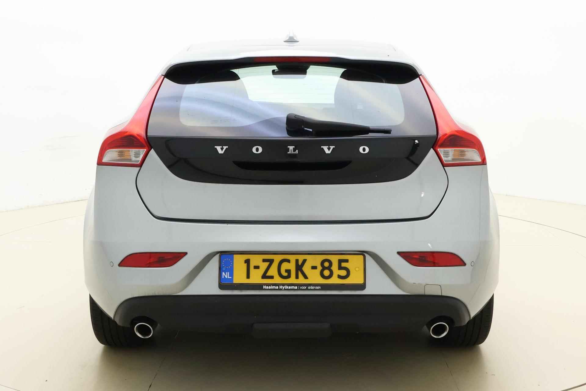 Volvo V40 2.0 D4 Summum Business | Harman Kardon | Lederen bekleding | Navigatie | Stoelverwarming | Parkeersensoren | Weinig kilometers! - 12/35