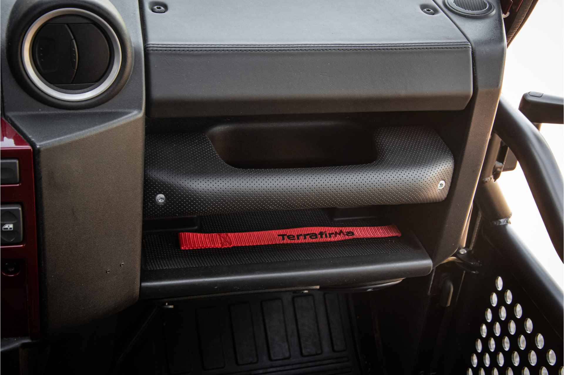 Land Rover Defender - SoftTop - Trail Doors - Teak - 7-pers. - Uniek!! - 46/54