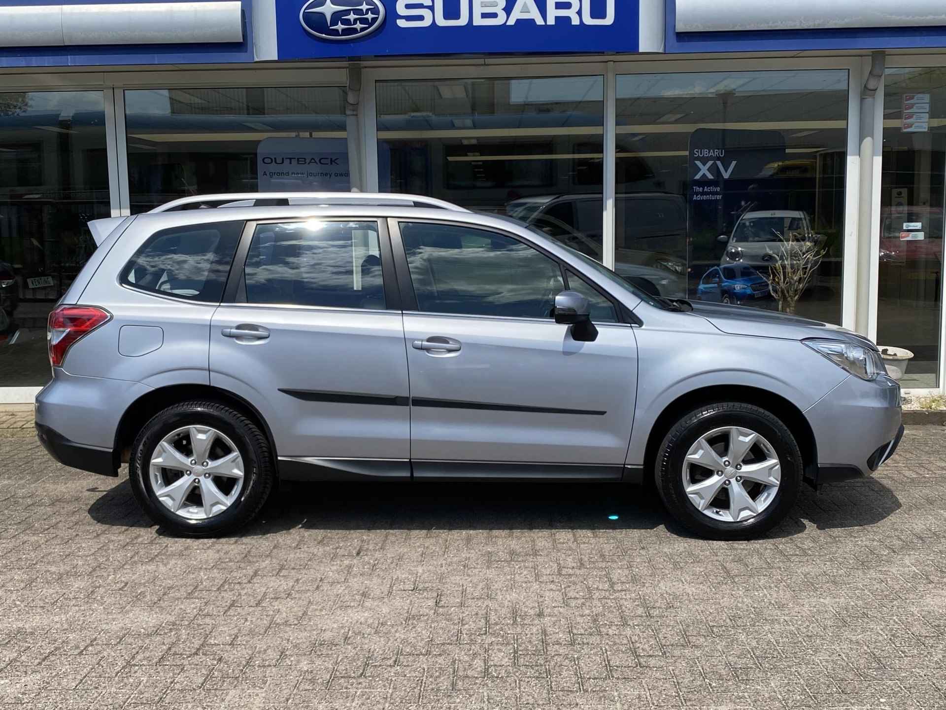 Subaru Forester 2.0 Luxury | Stoelverwarming voor | Cruise control | Navigatie | Achteruitrijcamera | Trekhaak | - 27/38