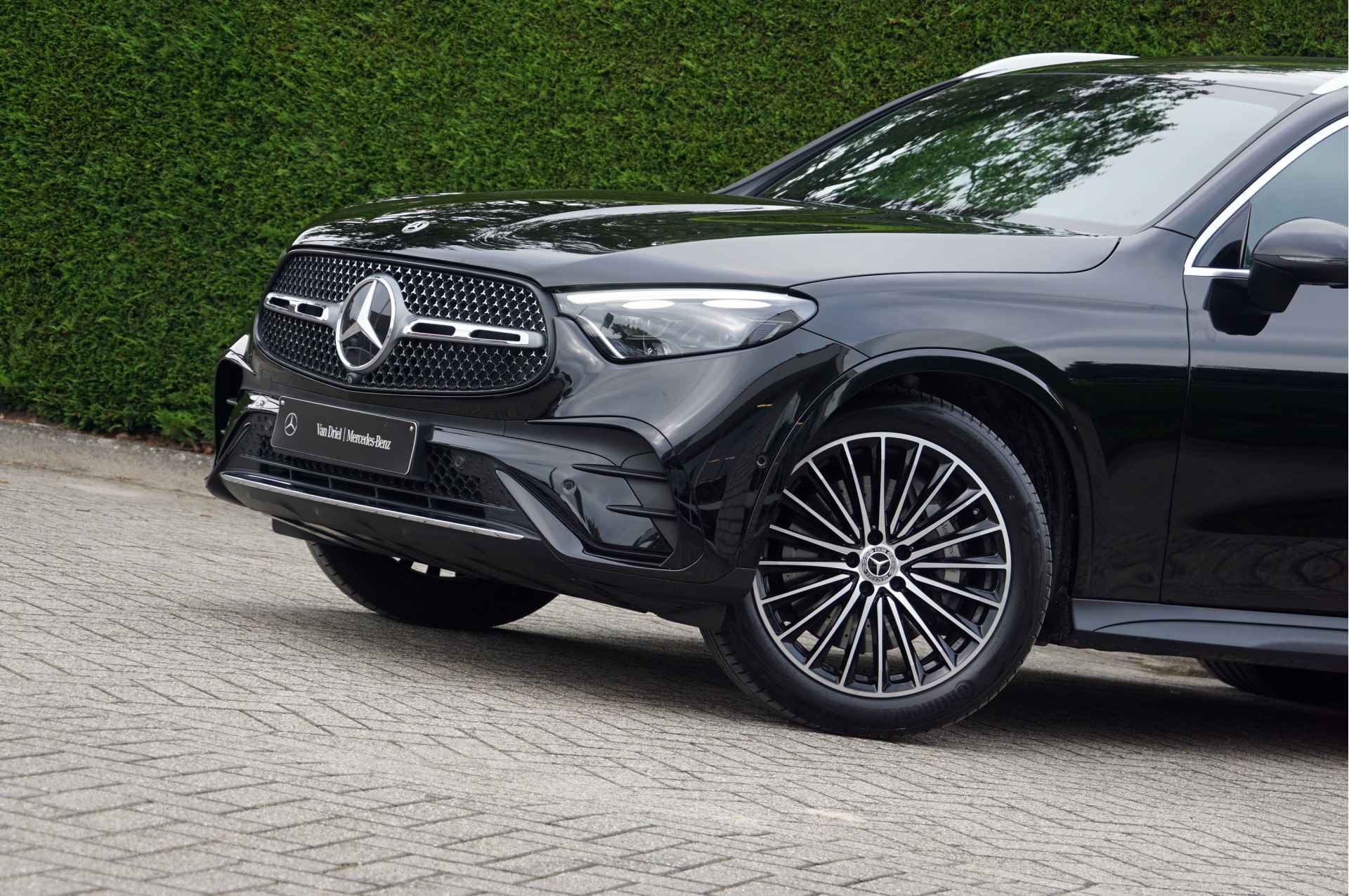 Mercedes-Benz GLC GLC 300 e 4M AMG Line | Achterasbesturing Luchtvering Burmester Pano Distronic Trekhaak - 12/51