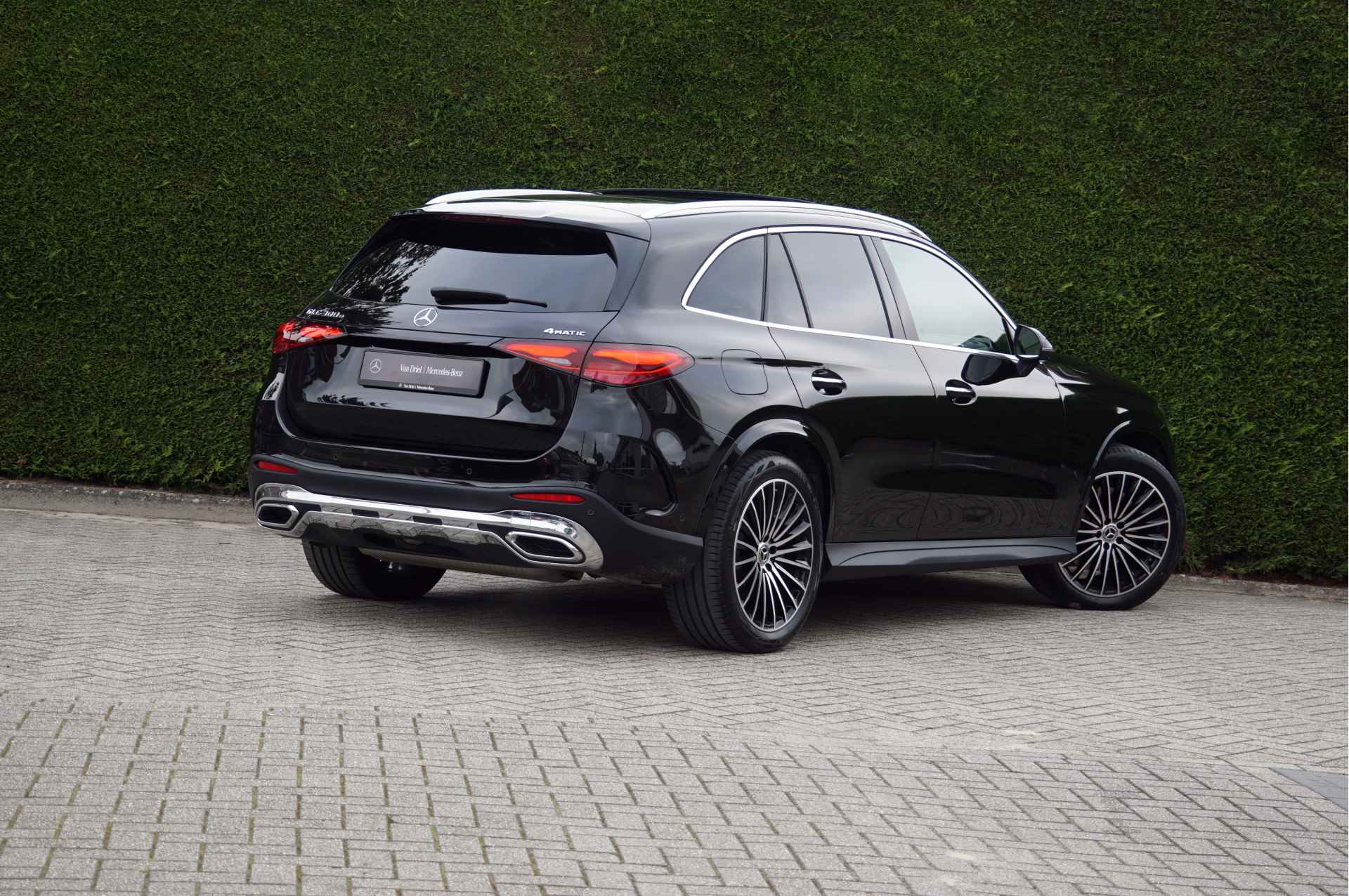 Mercedes-Benz GLC GLC 300 e 4M AMG Line | Achterasbesturing Luchtvering Burmester Pano Distronic Trekhaak - 21/51