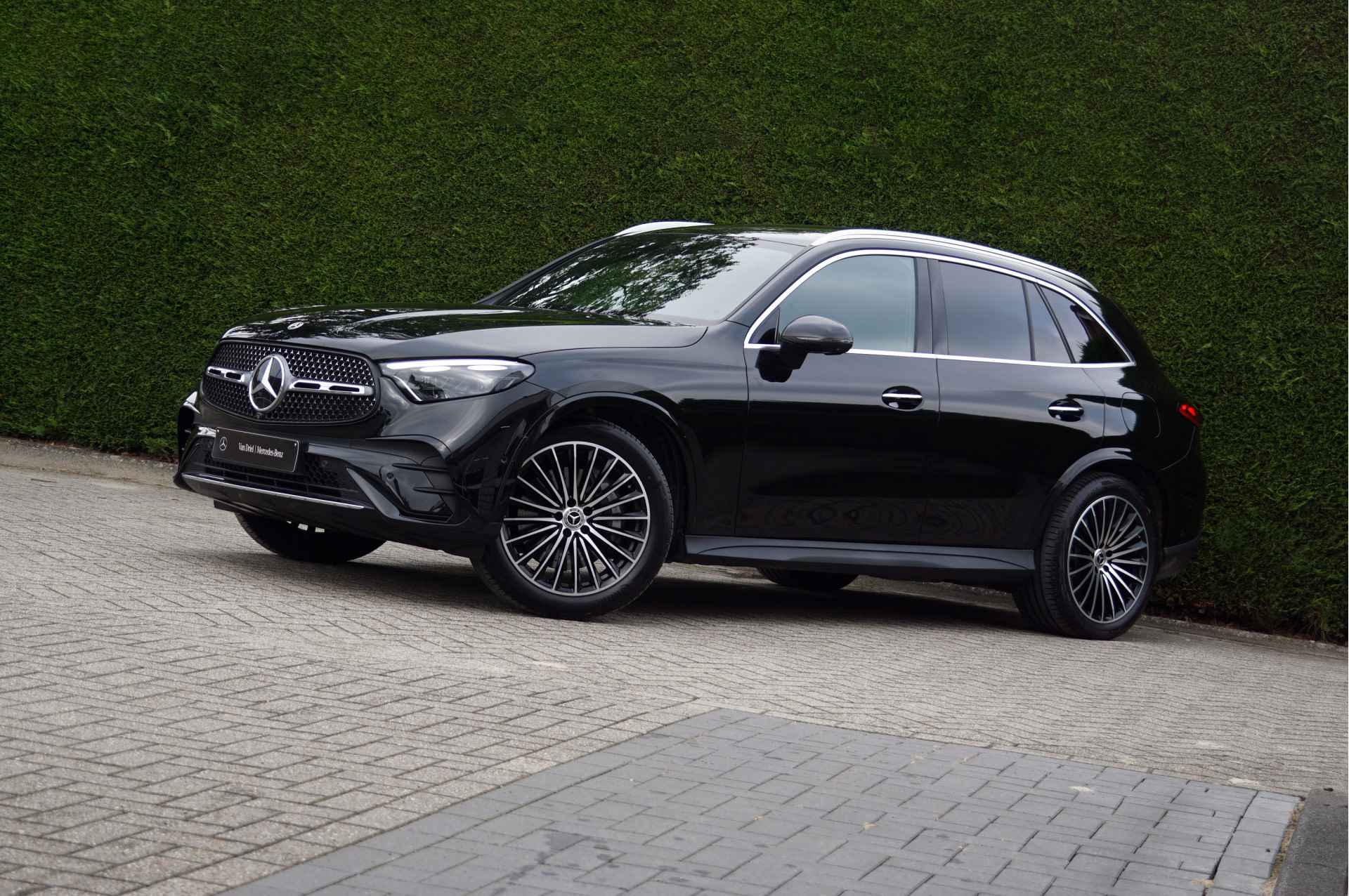 Mercedes-Benz GLC GLC 300 e 4M AMG Line | Achterasbesturing Luchtvering Burmester Pano Distronic Trekhaak - 36/51