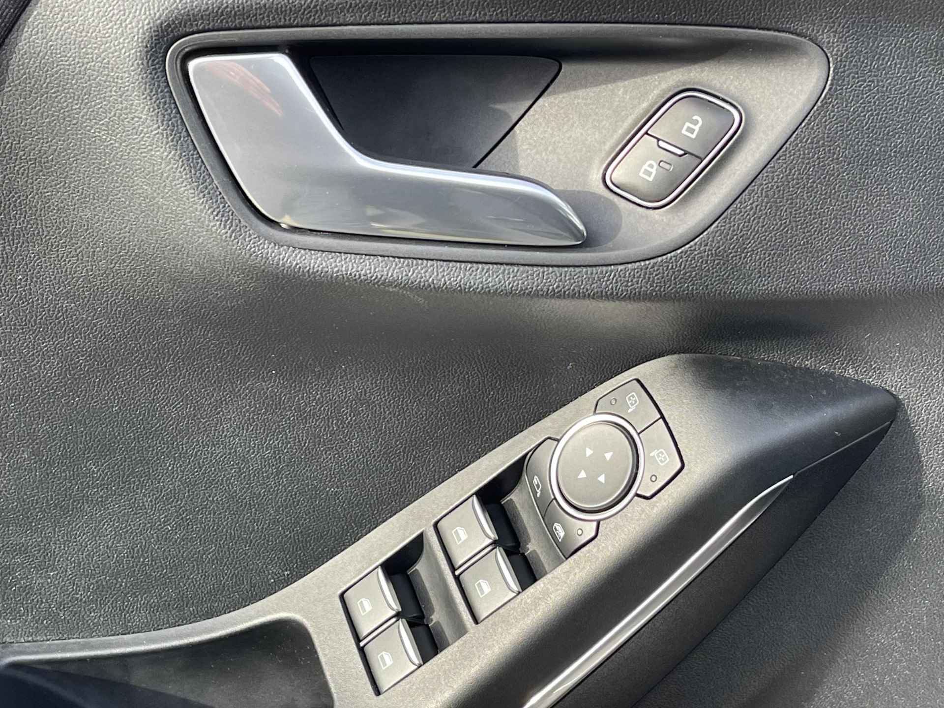 Ford Puma 1.0 EcoBoost Hybrid Titanium X First Edition | NAVI | CAMERA | CLIMATE & CRUISE CONTROLE | STOELVERWARMING | ETC.. - 30/39