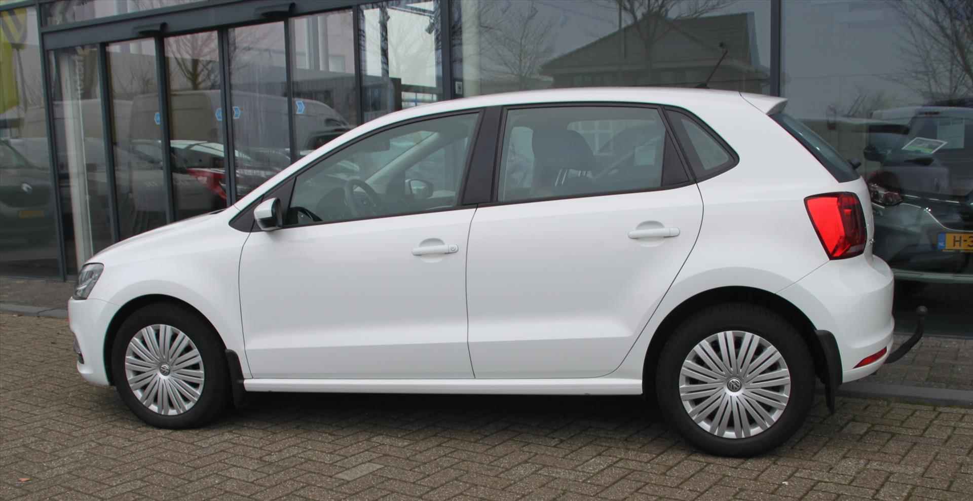 VOLKSWAGEN Polo 90PK-5DRS-COMFORTLINE-AUTOM-117DKM-APPLE  CAR- - 10/27