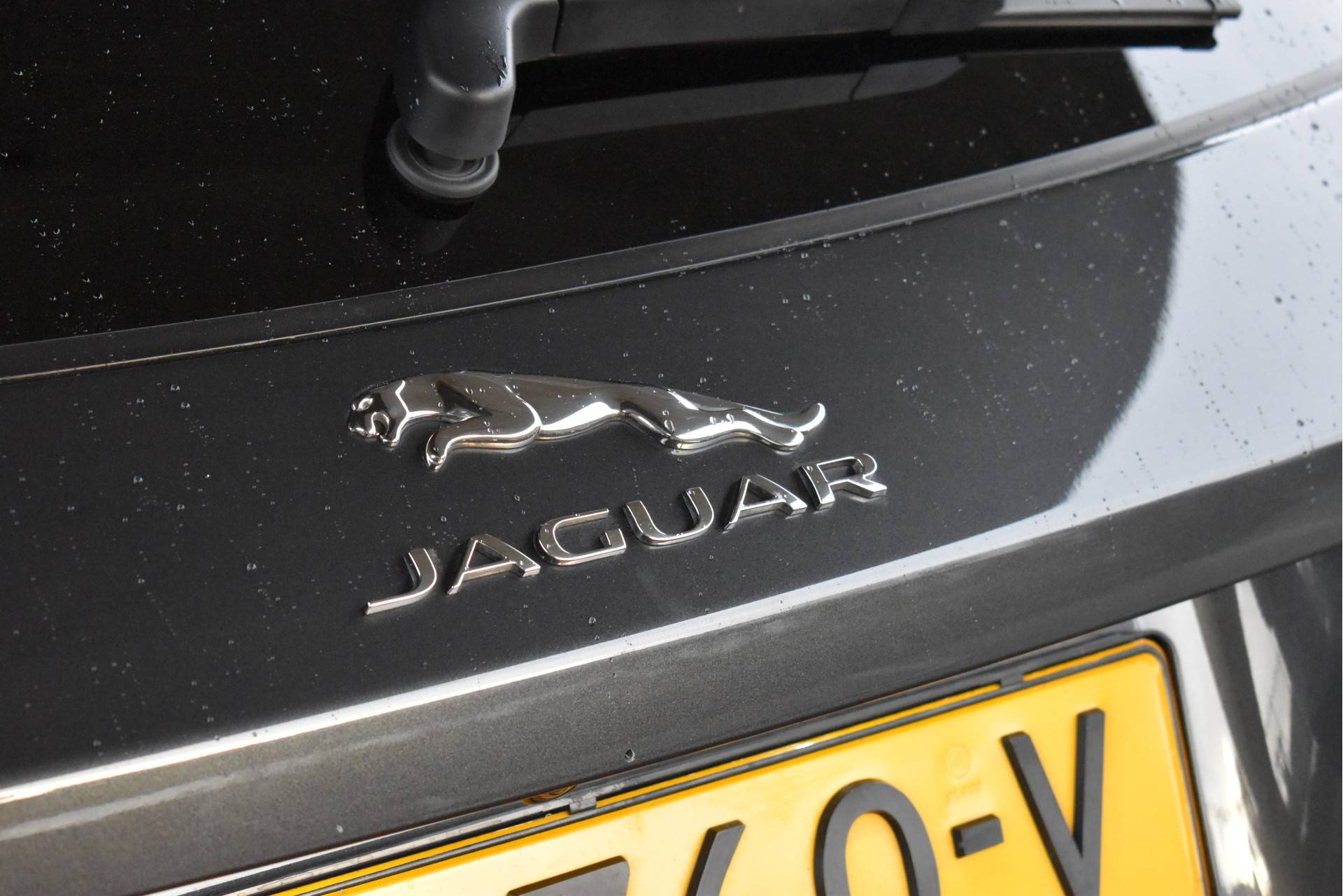 Jaguar F-Pace 3.0 S/C Portfolio AWD 35t NL-AUTO, 100% DEALER ONDERHOUDEN, CAMERA, HEADUP, KEYLESS, APPLE CARPLAY, STOELVERKOELING, FULL LED - 37/75