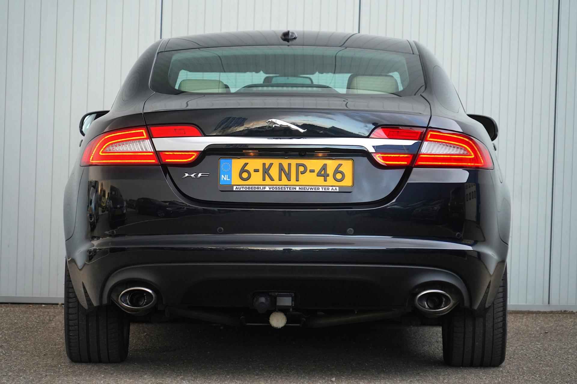 Jaguar XF 3.0D / 99dkm NAP / Org. NL / Leder / Navigatie / Climate / Cruise / Afn. Trekhaak - 24/35