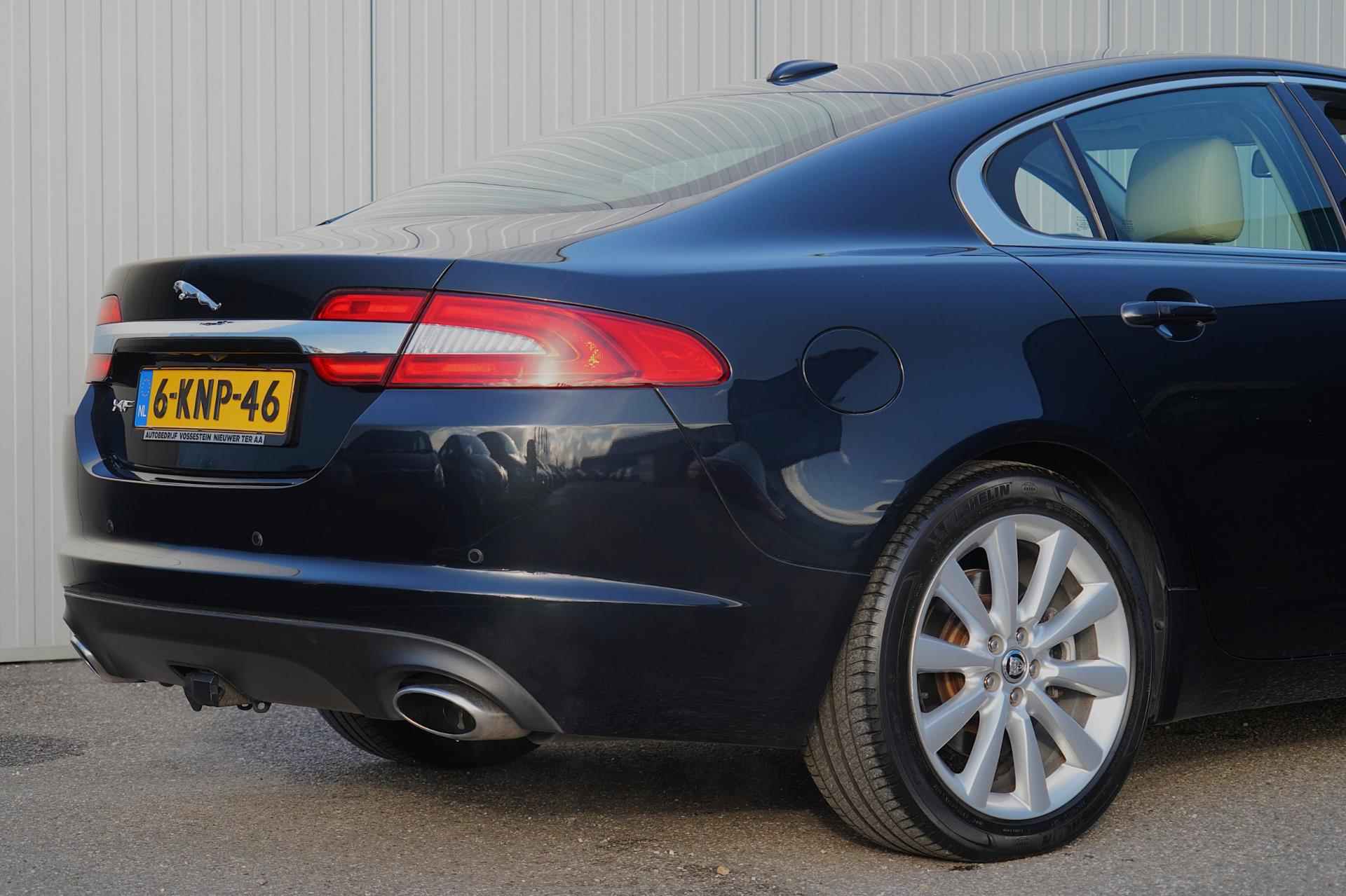 Jaguar XF 3.0D / 99dkm NAP / Org. NL / Leder / Navigatie / Climate / Cruise / Afn. Trekhaak - 26/35