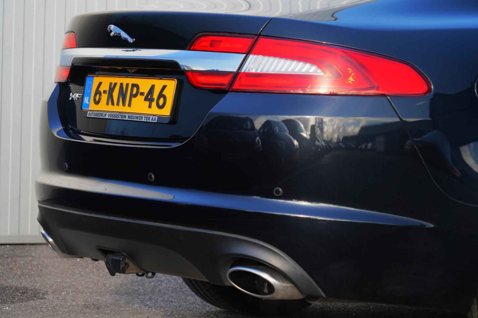 Jaguar XF 3.0D / 99dkm NAP / Org. NL / Leder / Navigatie / Climate / Cruise / Afn. Trekhaak - 27/35