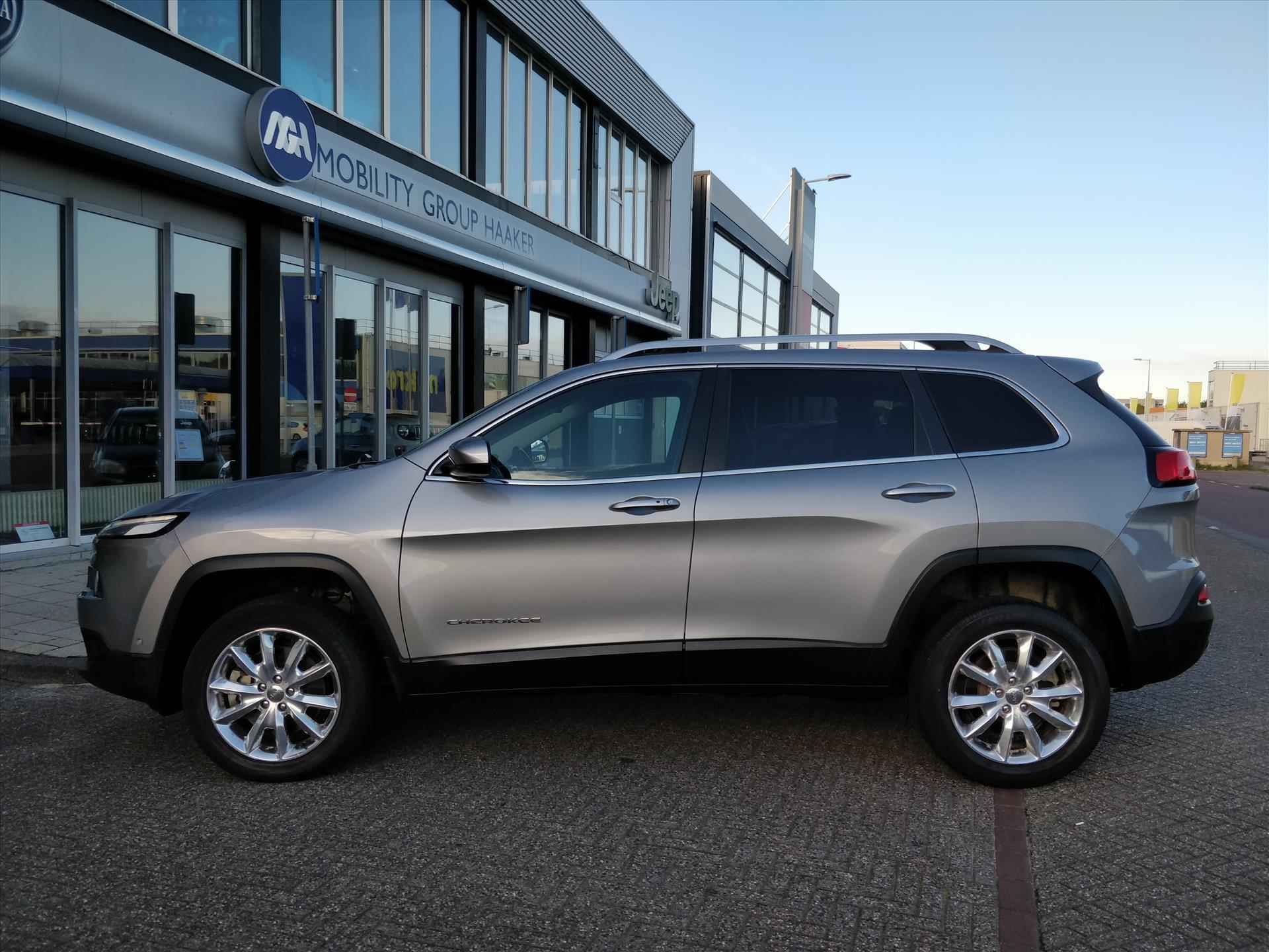 Jeep Cherokee 170pk AWD Aut. Limited - 18/24