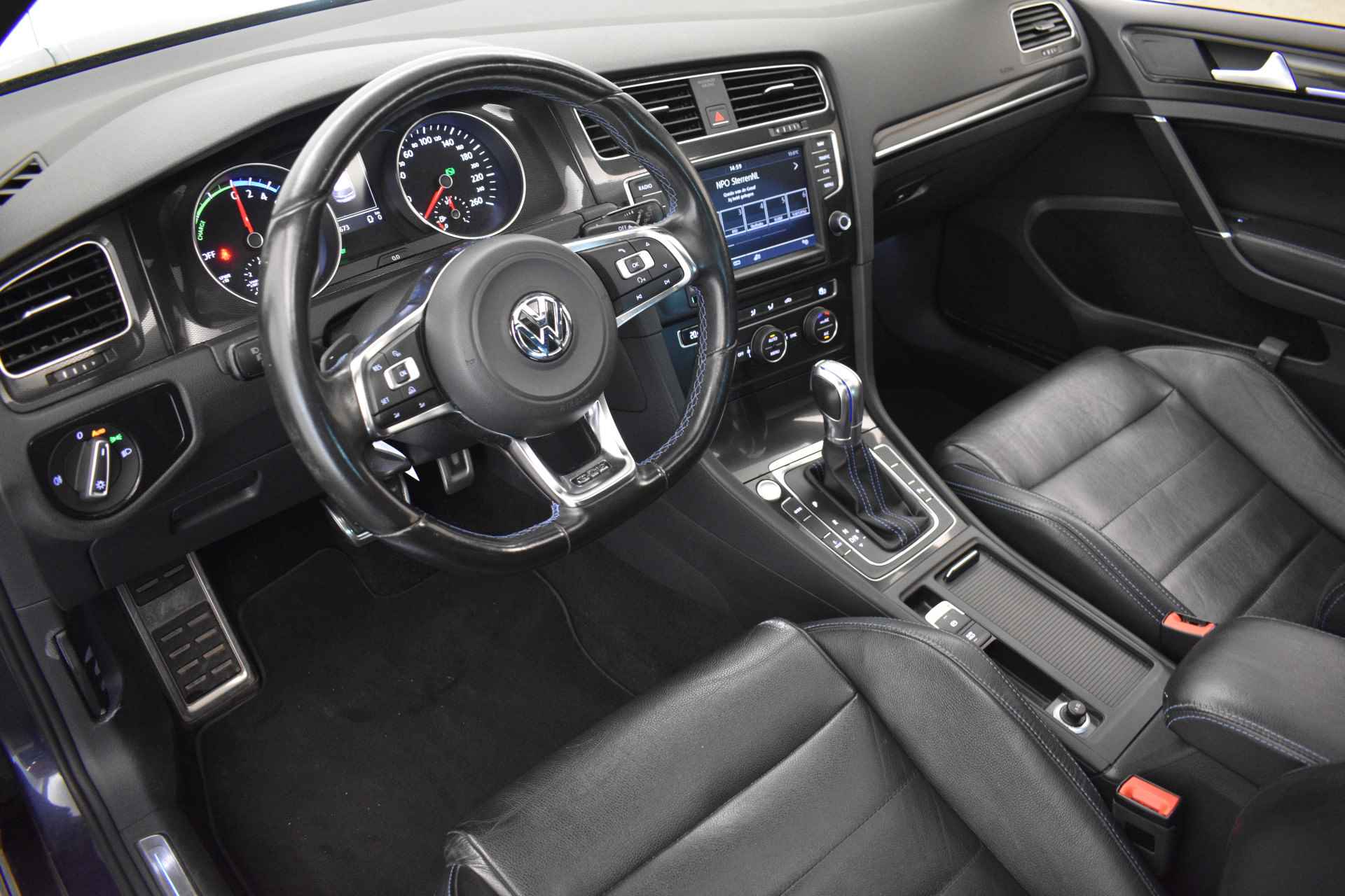 Volkswagen Golf GTE Vol Leder Camera Panoramadak Navigatie O - 16/37