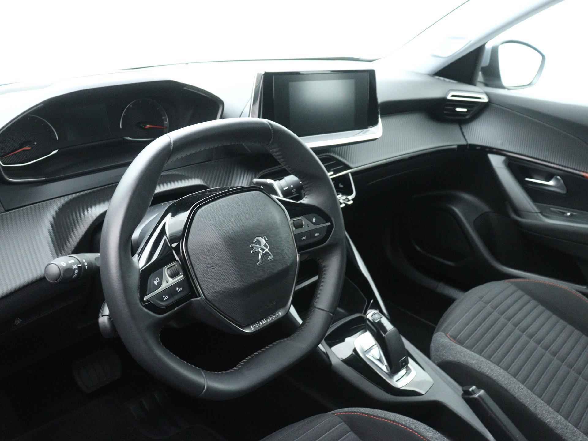 Peugeot 2008 Active Pack 130pk Automaat | Navigatie Via AppleCarPlay/AndroidAuto | Camera | Climate Control | Licht Metalen Velgen 16"| Voorstoelen Verwarmd - 17/38