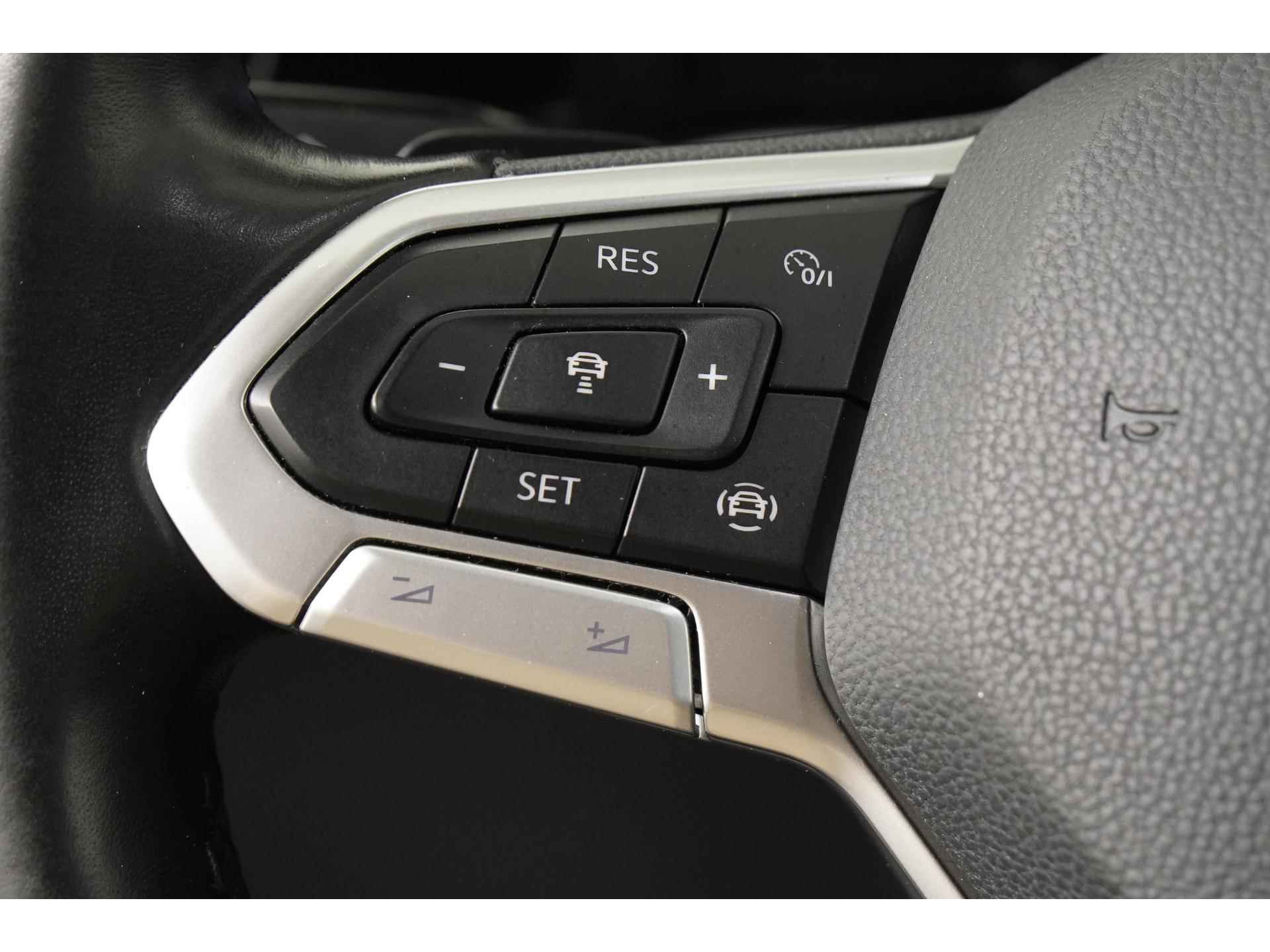 Volkswagen Golf 1.5 eTSI Style DSG | Navigatie | Apple/Android Carplay | Zondag Open! - 7/34