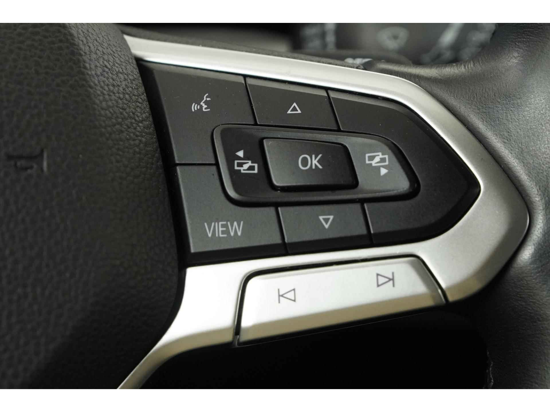 Volkswagen Golf 1.5 eTSI Style DSG | Navigatie | Apple/Android Carplay | Zondag Open! - 9/34