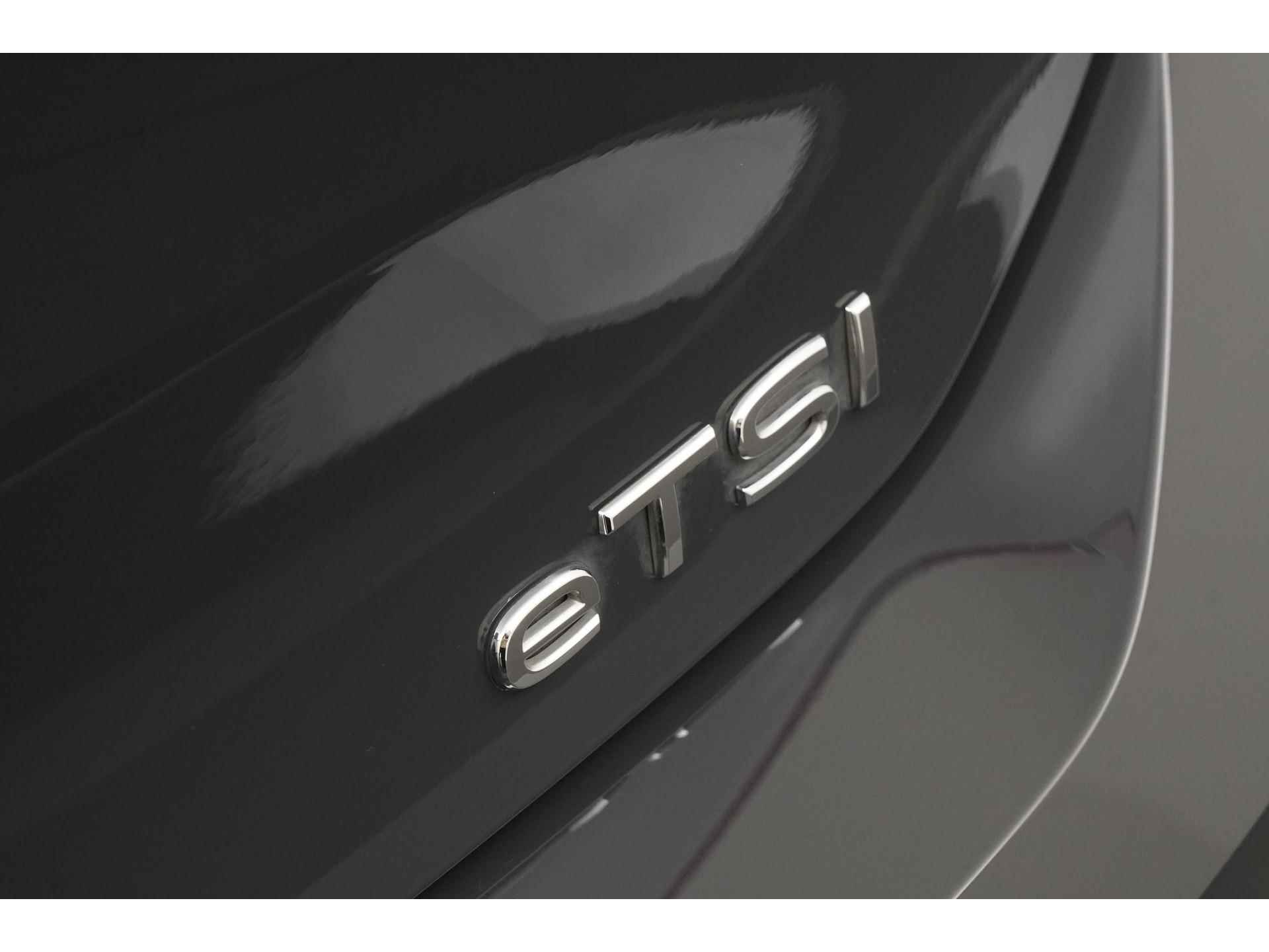 Volkswagen Golf 1.5 eTSI Style DSG | Navigatie | Apple/Android Carplay | Zondag Open! - 25/34