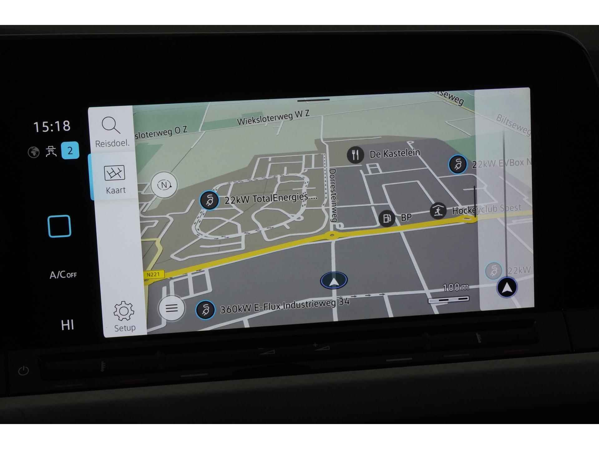 Volkswagen Golf 1.5 eTSI Style DSG | Navigatie | Apple/Android Carplay | Zondag Open! - 28/34