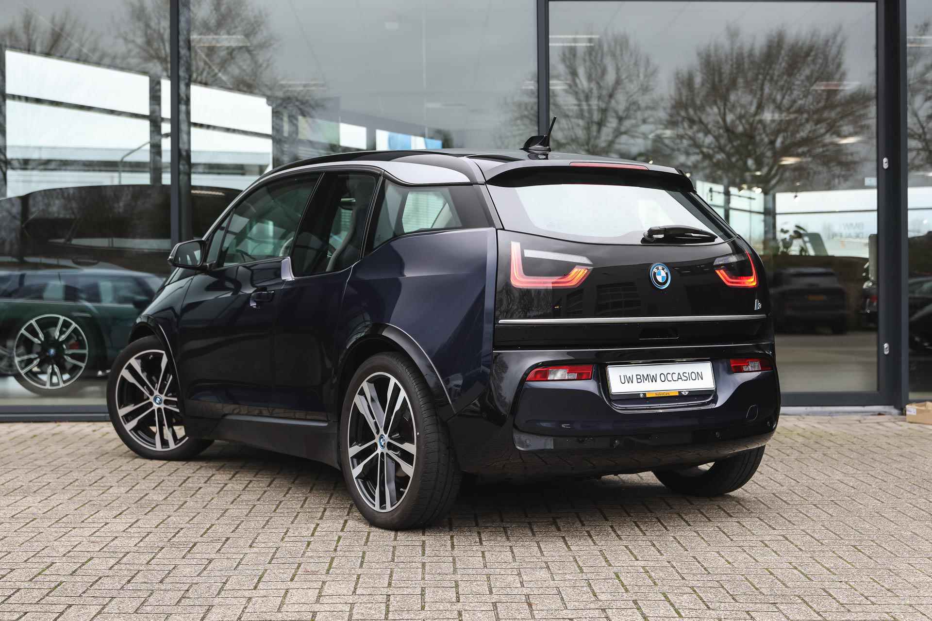 BMW i3 Basis / Sportpakket / Stoelverwarming / Cruise Control / Navigatie Professional - 3/26