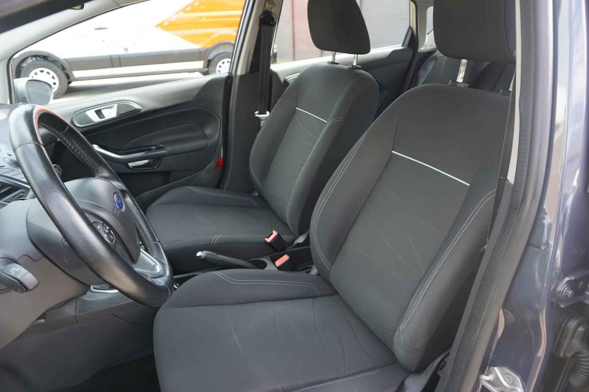 Ford Fiesta 1.0 EcoBoost Style 100PK 5DRS NIEUWE DISTRIBUTIERIEM Airco Trekhaak Centrale Deurvergrendeling Elek. Ramen LM Velgen *Dealer Onderhouden* - 14/31