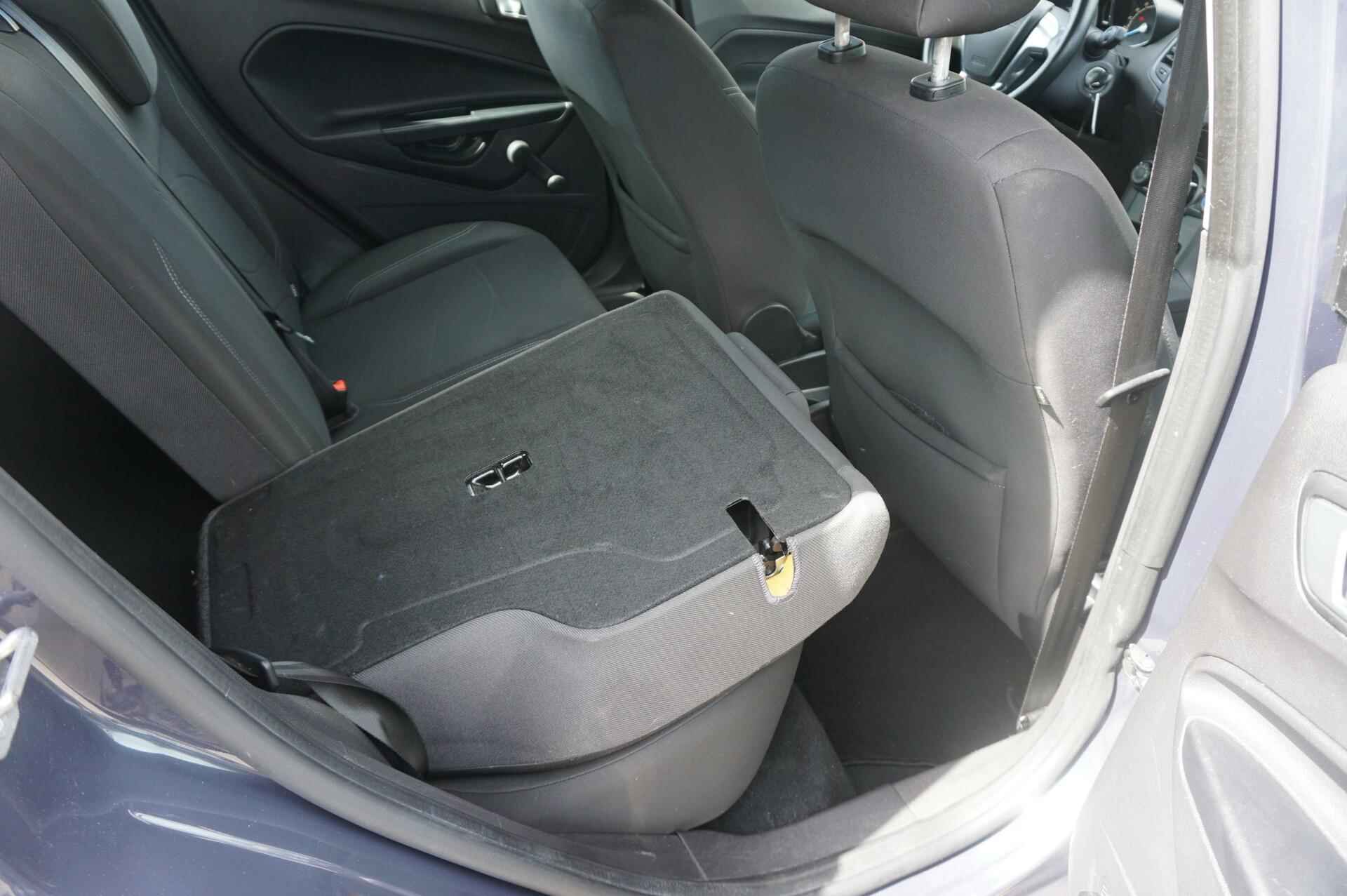 Ford Fiesta 1.0 EcoBoost Style 100PK 5DRS NIEUWE DISTRIBUTIERIEM Airco Trekhaak Centrale Deurvergrendeling Elek. Ramen LM Velgen *Dealer Onderhouden* - 16/31