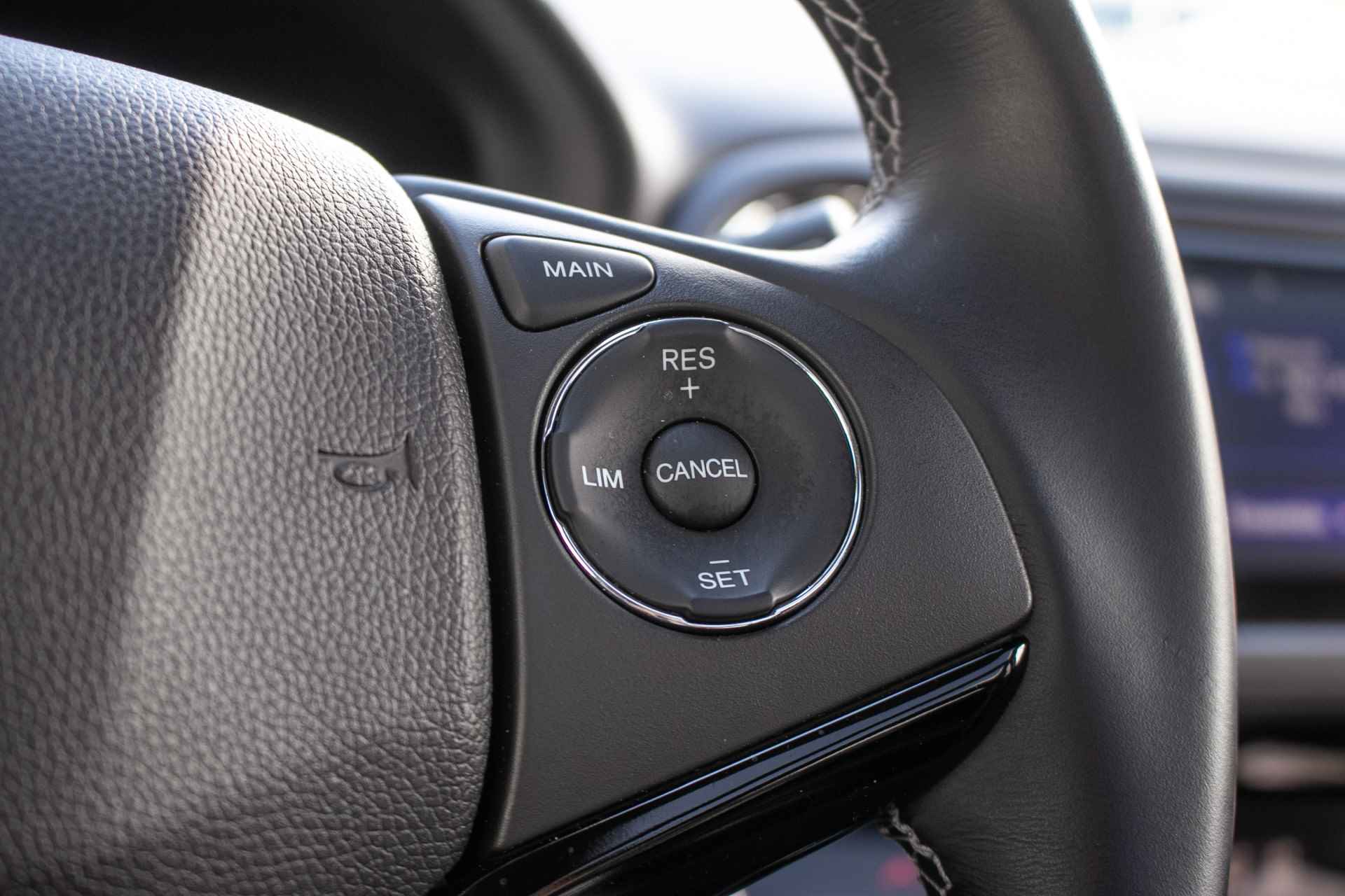 Honda HR-V 1.5 i-VTEC Executive Automaat All-in rijklaarprijs | Navi | Dealer ond. | Schuifdak - 34/42