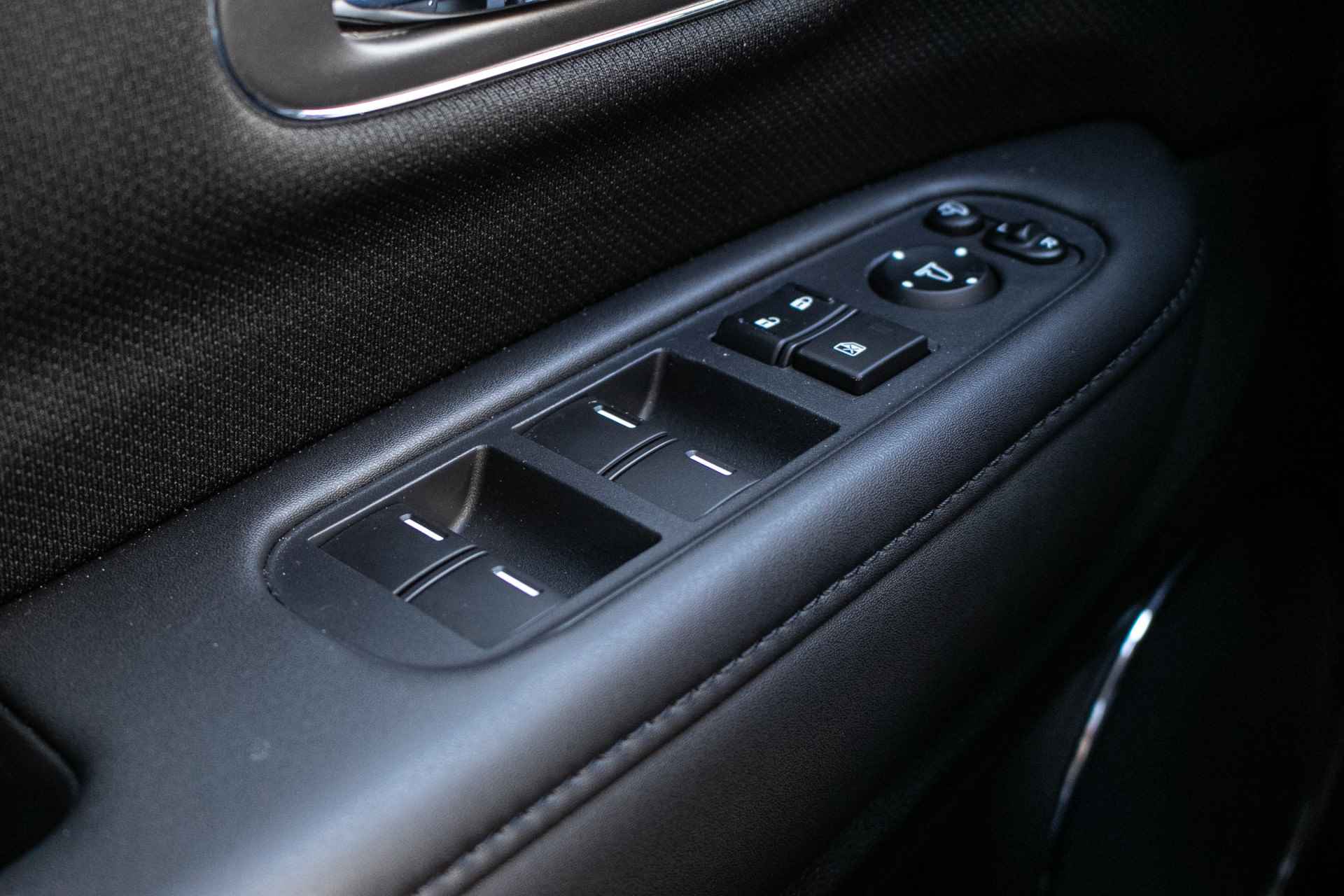 Honda HR-V 1.5 i-VTEC Executive Automaat All-in rijklaarprijs | Navi | Dealer ond. | Schuifdak - 36/42