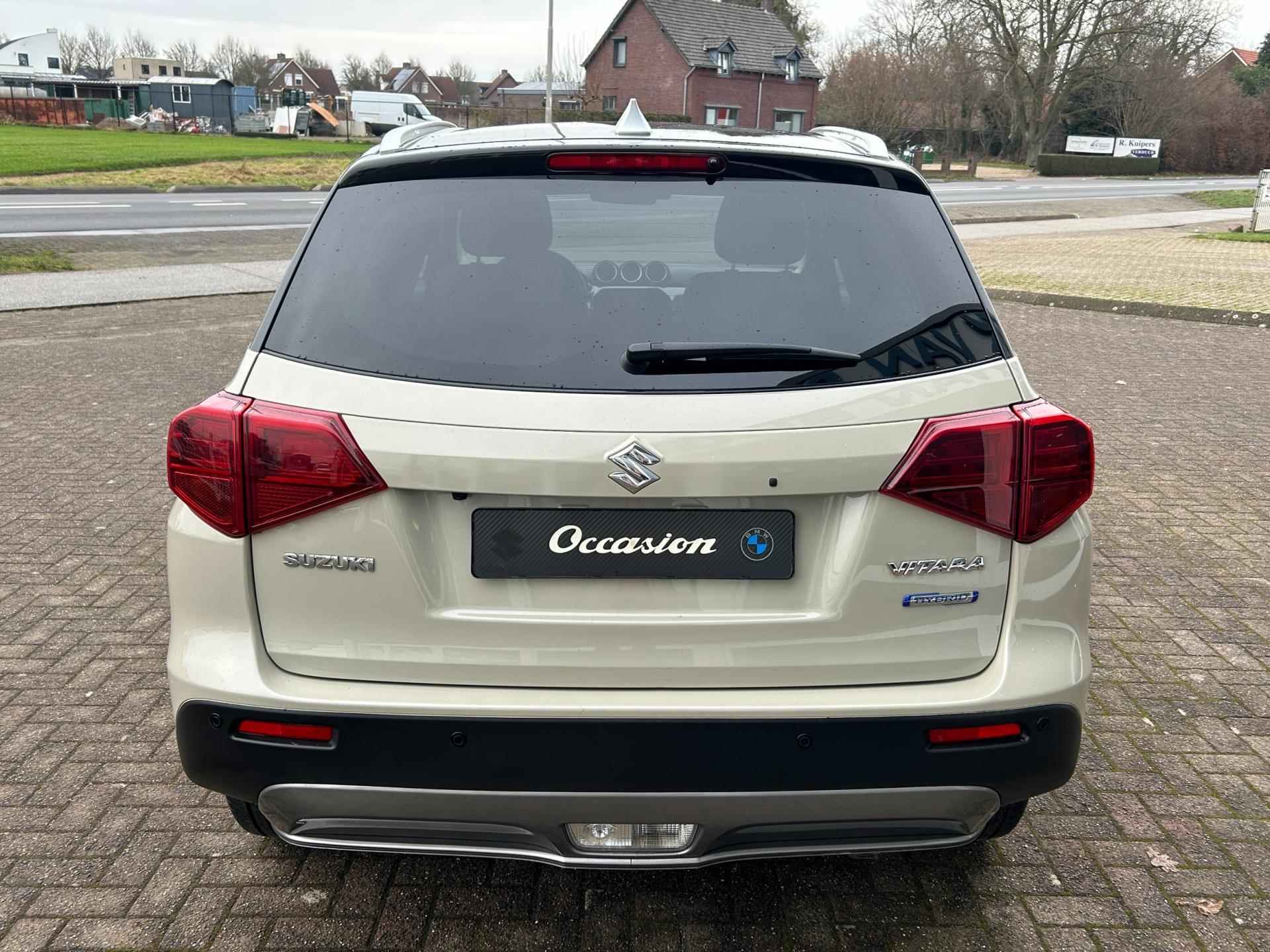 Suzuki Vitara 1.4 Boosterjet Style Smart Hybrid - Navi - Camera - PDC - Cruise - 4/23