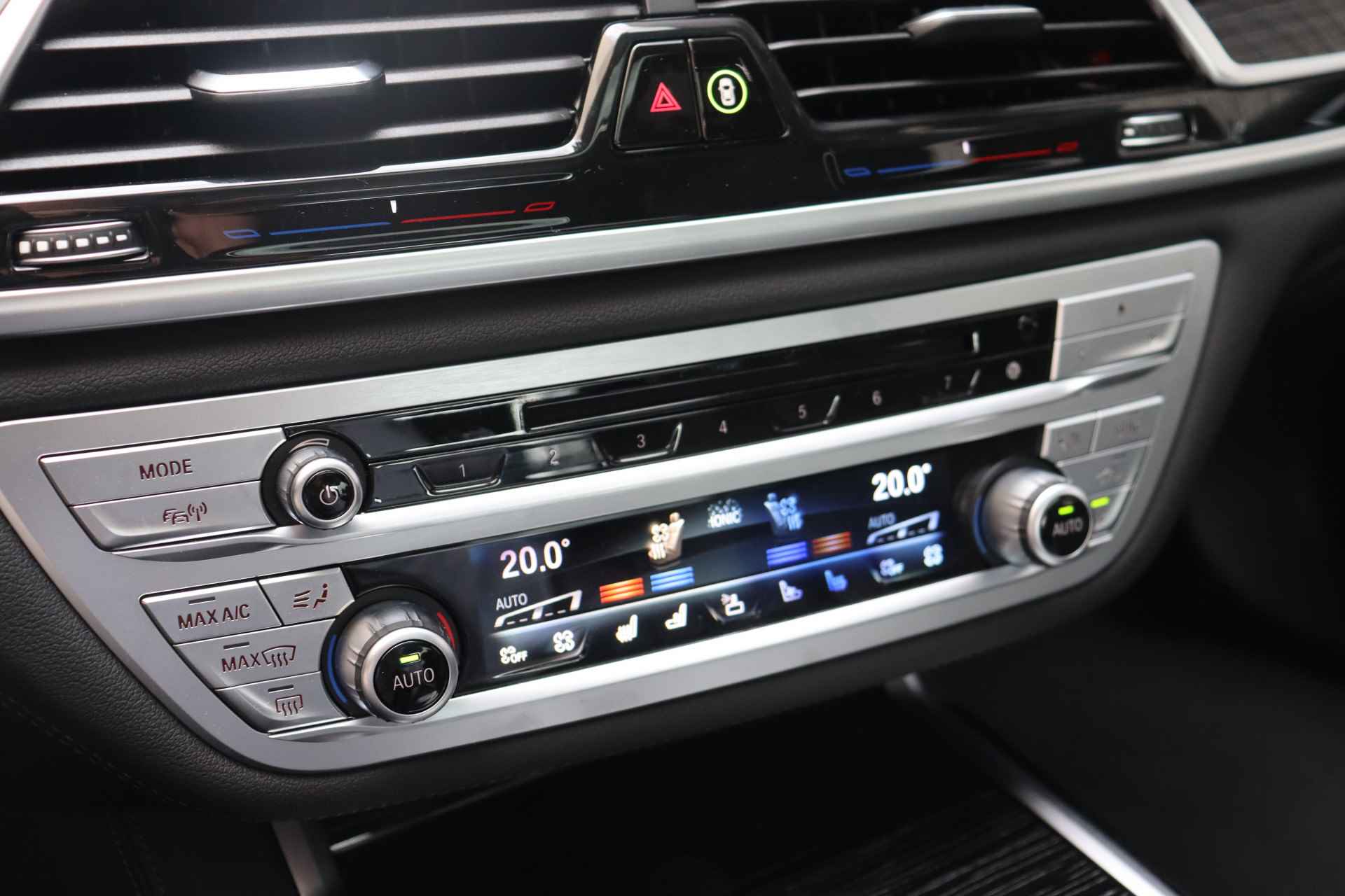 BMW 7 Serie 740d xDrive High Executive M-Sport Automaat / Panoramadak / Laserlicht / Harman Kardon / Adaptive Cruise Control / Surround View / Stoelventilatie / DAB / Softclose / Comfort Access - 23/34