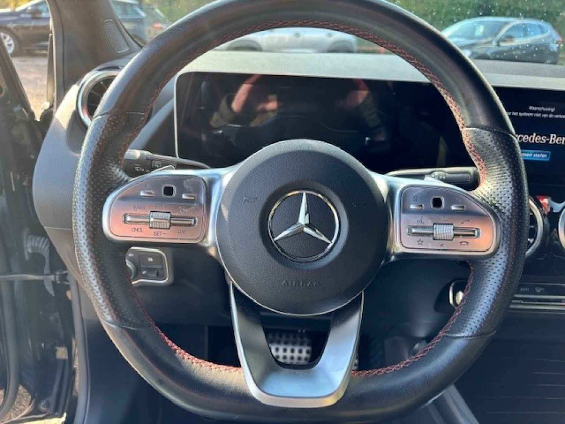 MERCEDES-BENZ B-klasse 180 Business Solution AMG, Camera, ACC, Carplay, Sportstoelen - 23/42